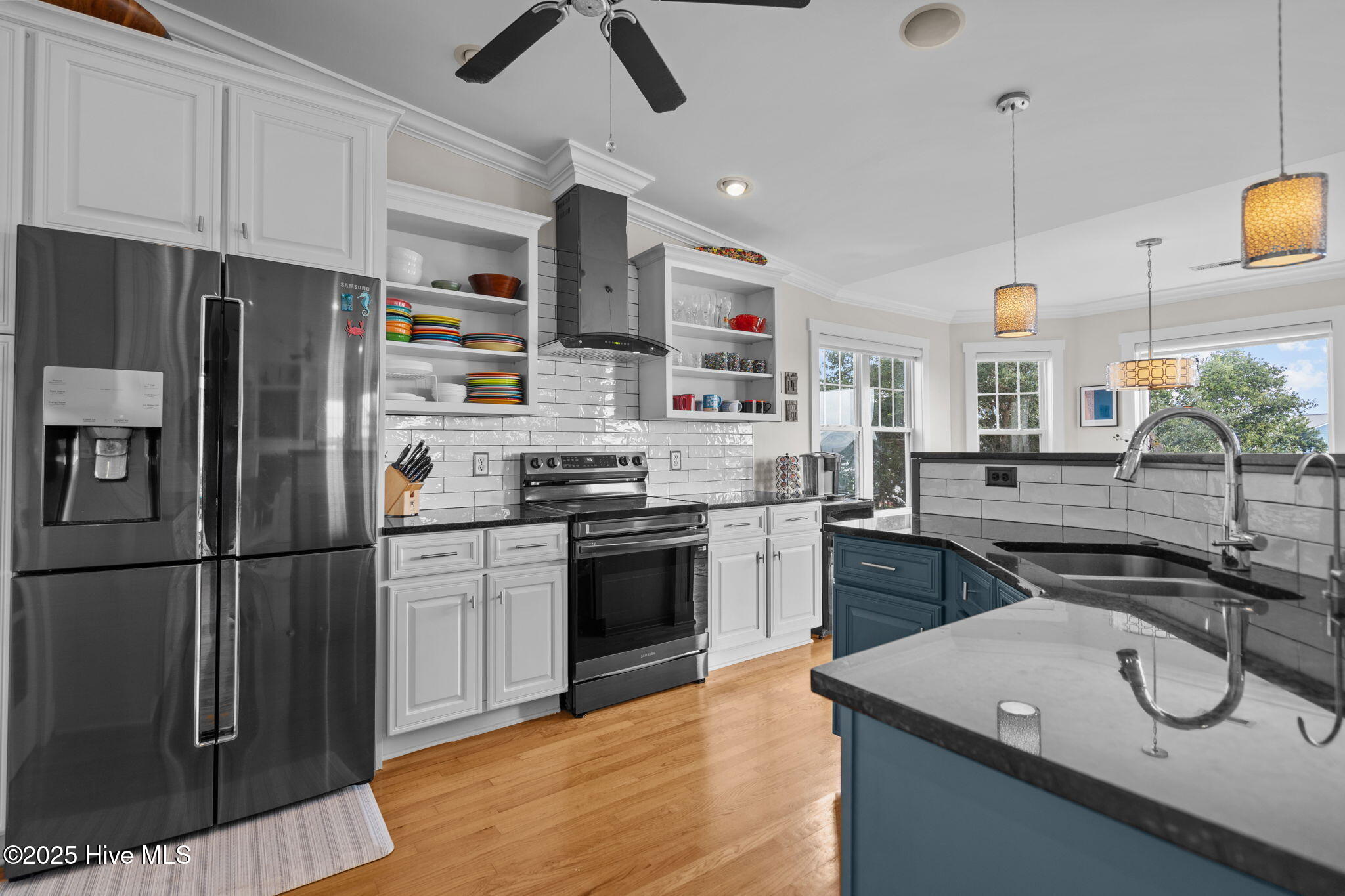 100528762 | Photo 34