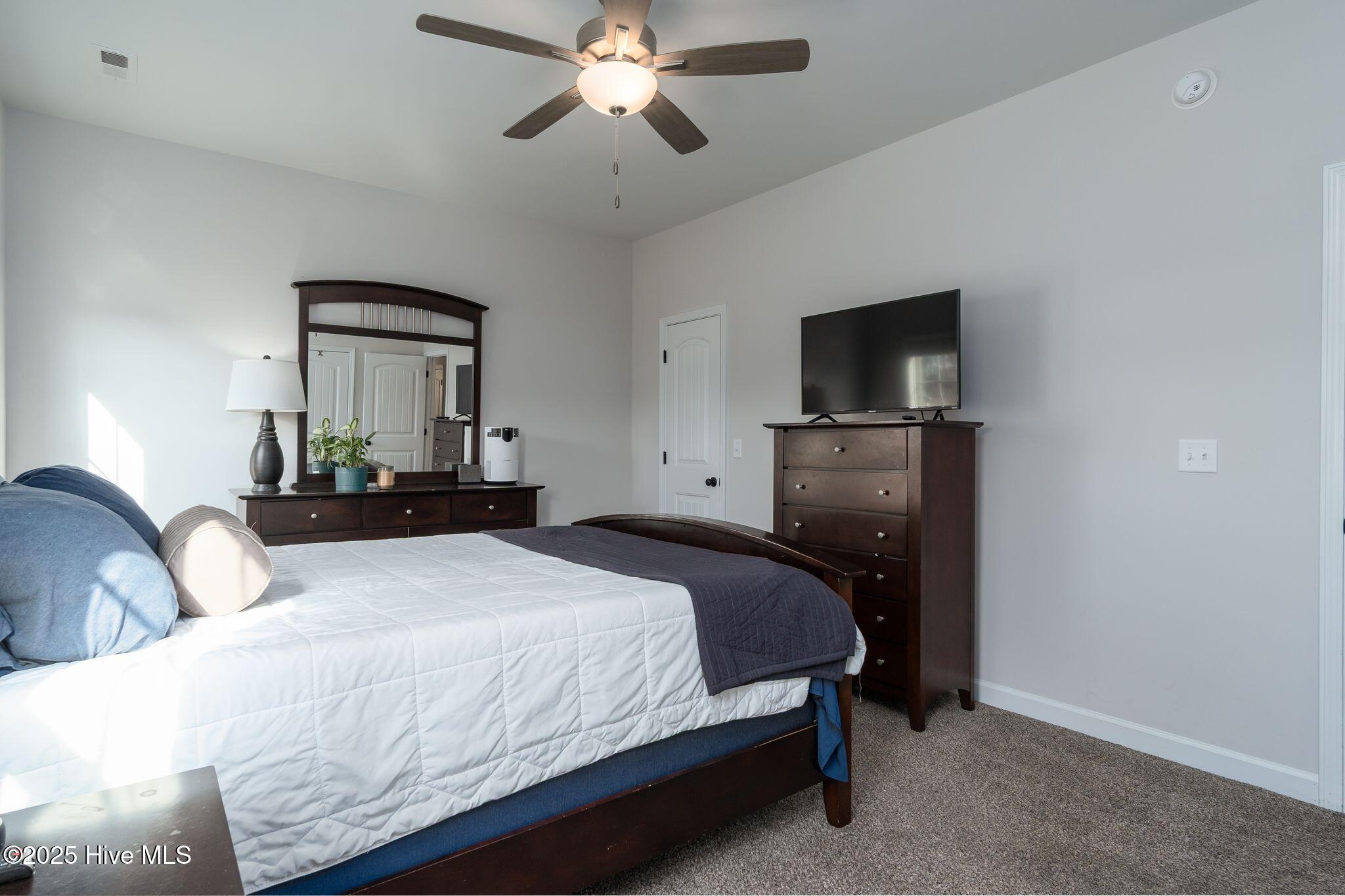 100543610 | Photo 20