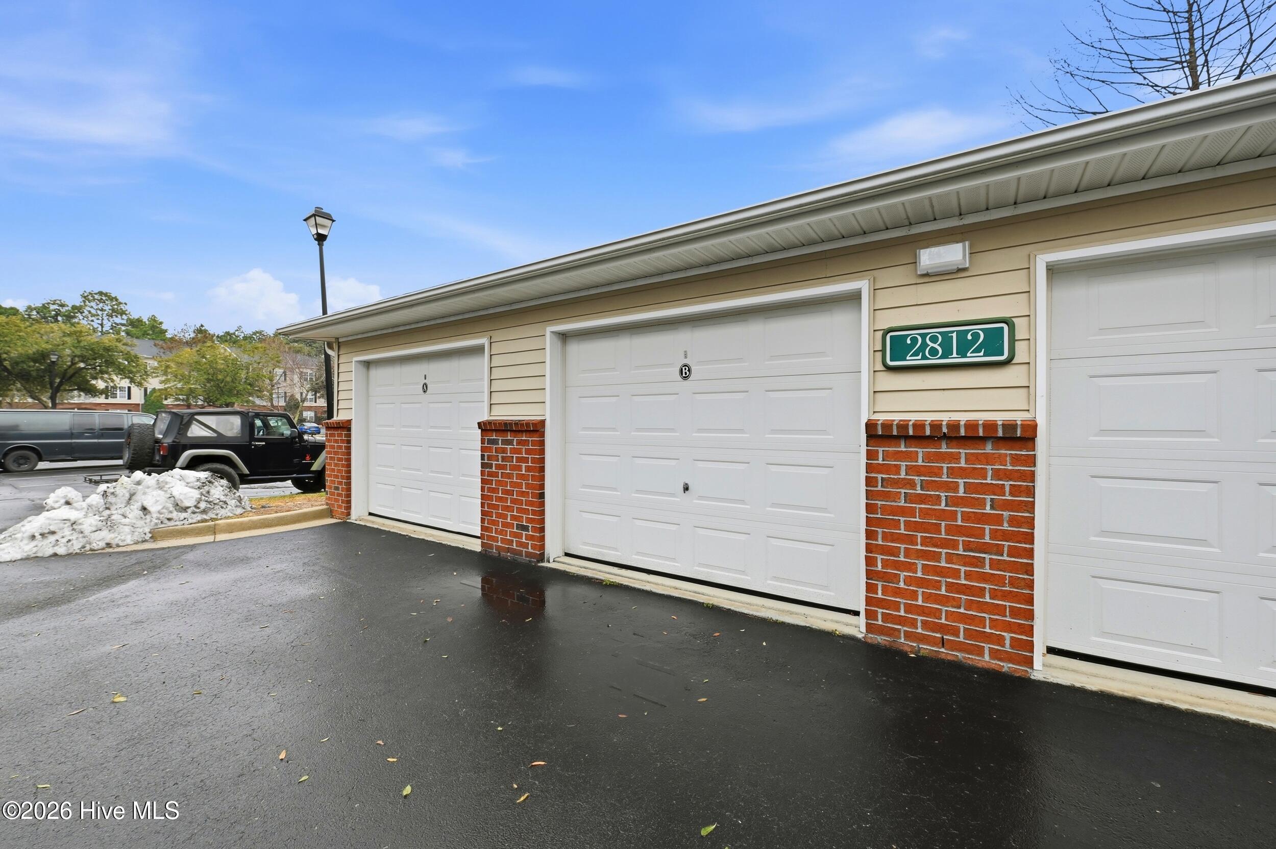 100553296 | Photo 25