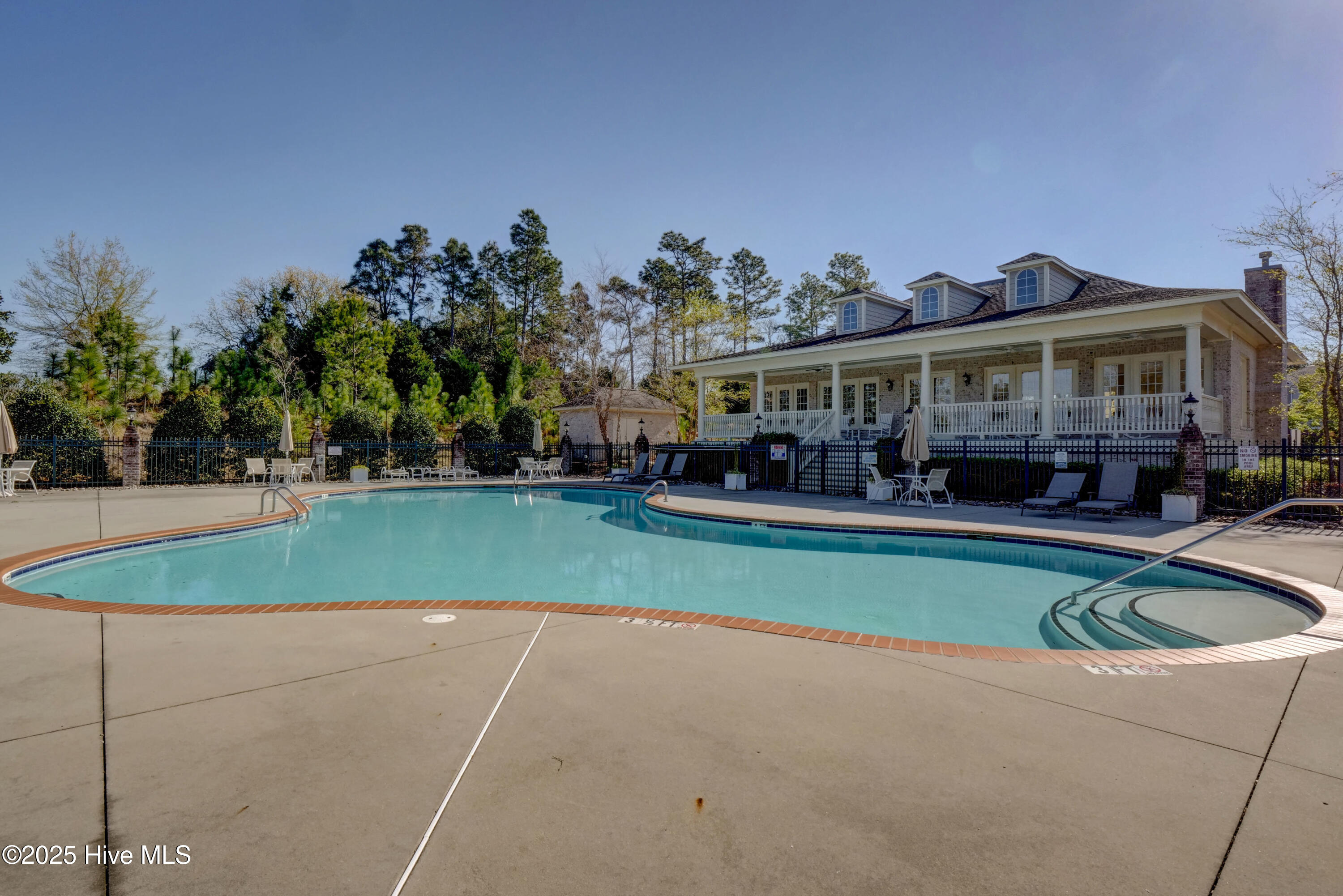 100519414 | Photo 65