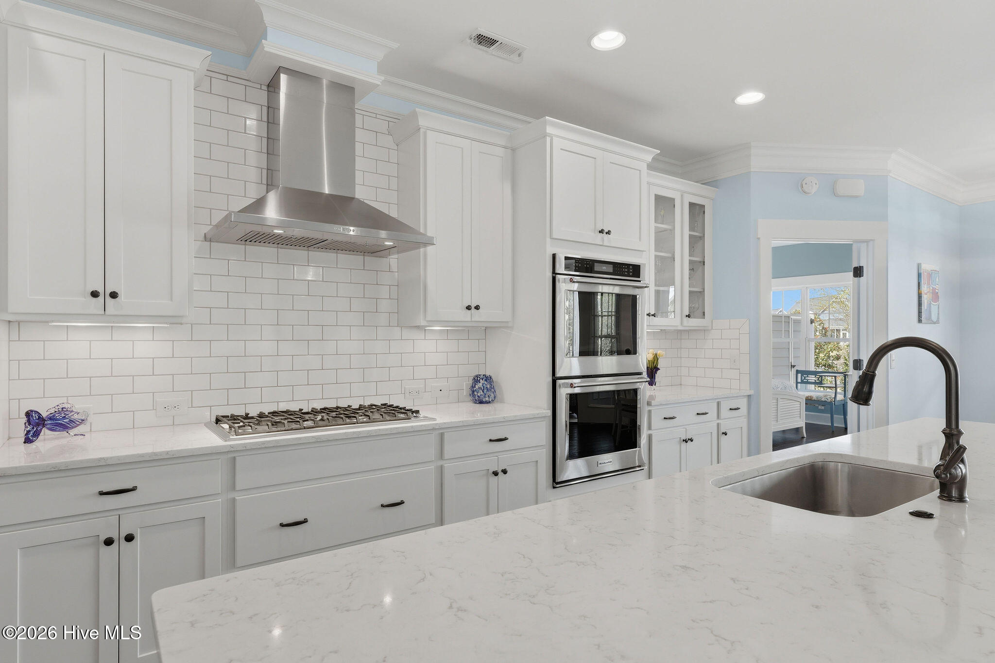 100563234 | Photo 12