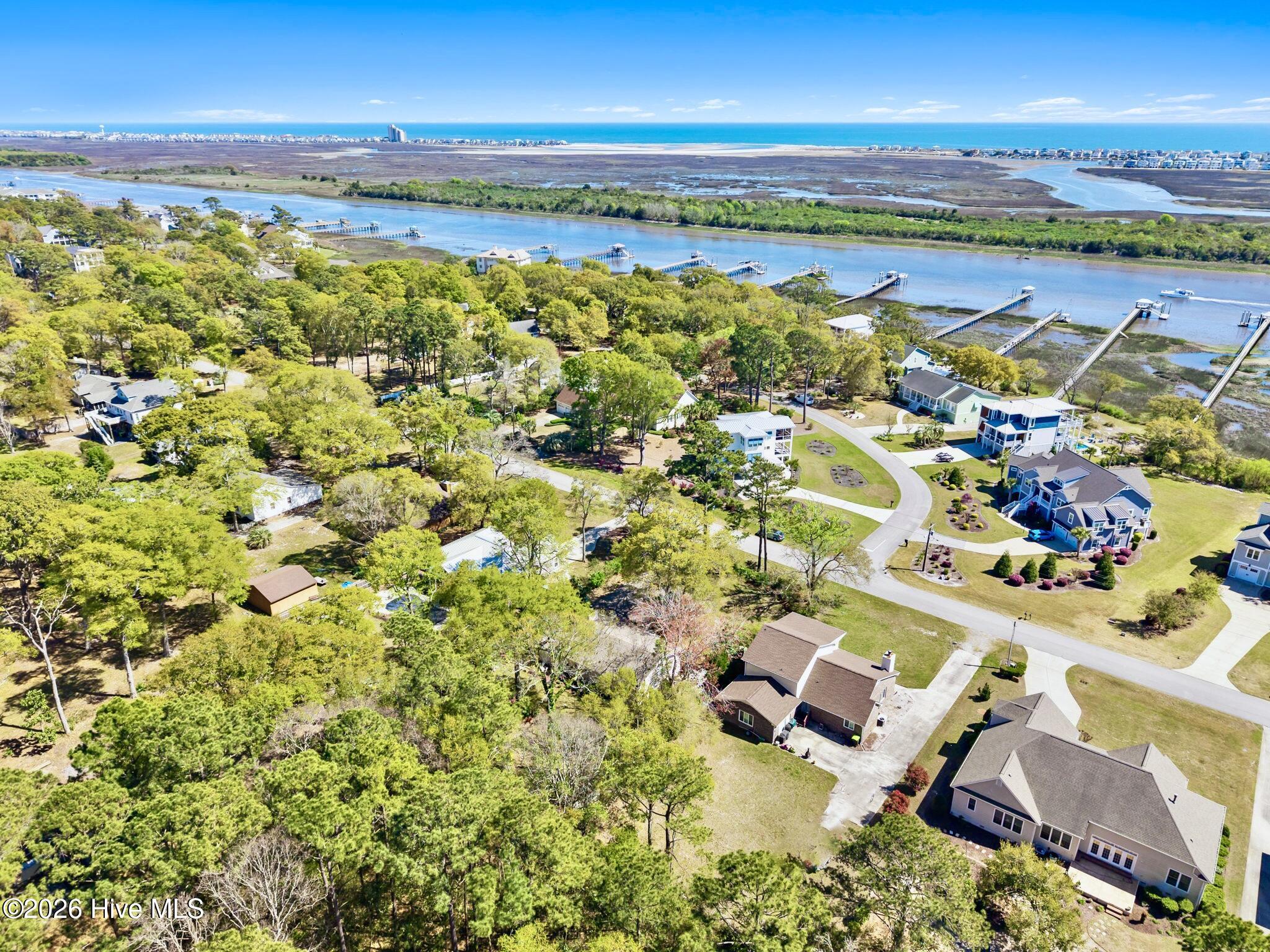 100561830 | Photo 40