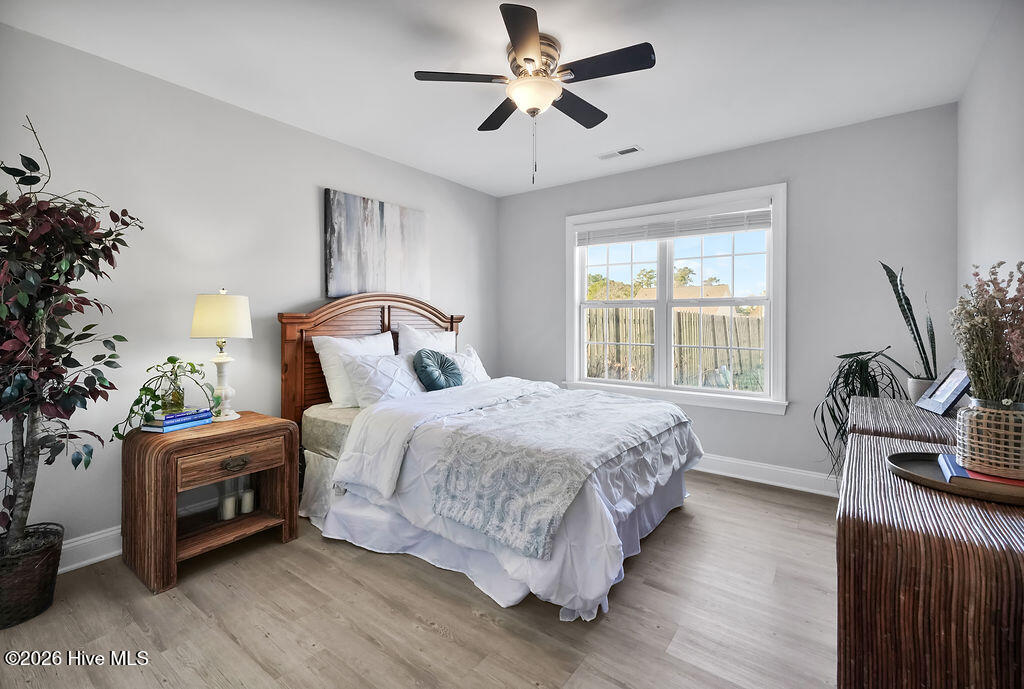 100550972 | Photo 18