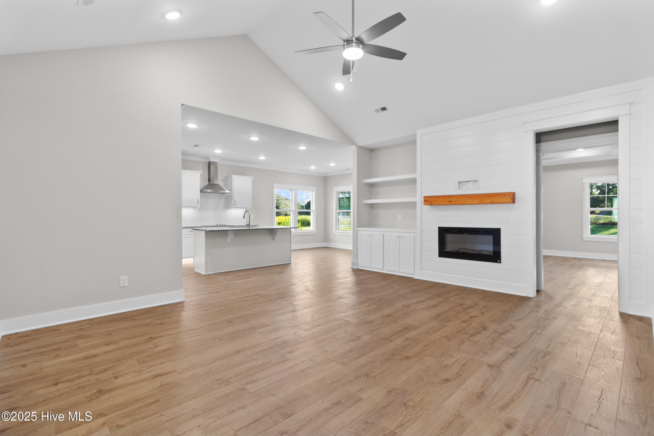 2054 Greenside Manor Drive SW, Ocean Isle Beach, NC 28469 – photo 12: 2054 Greenside Manor