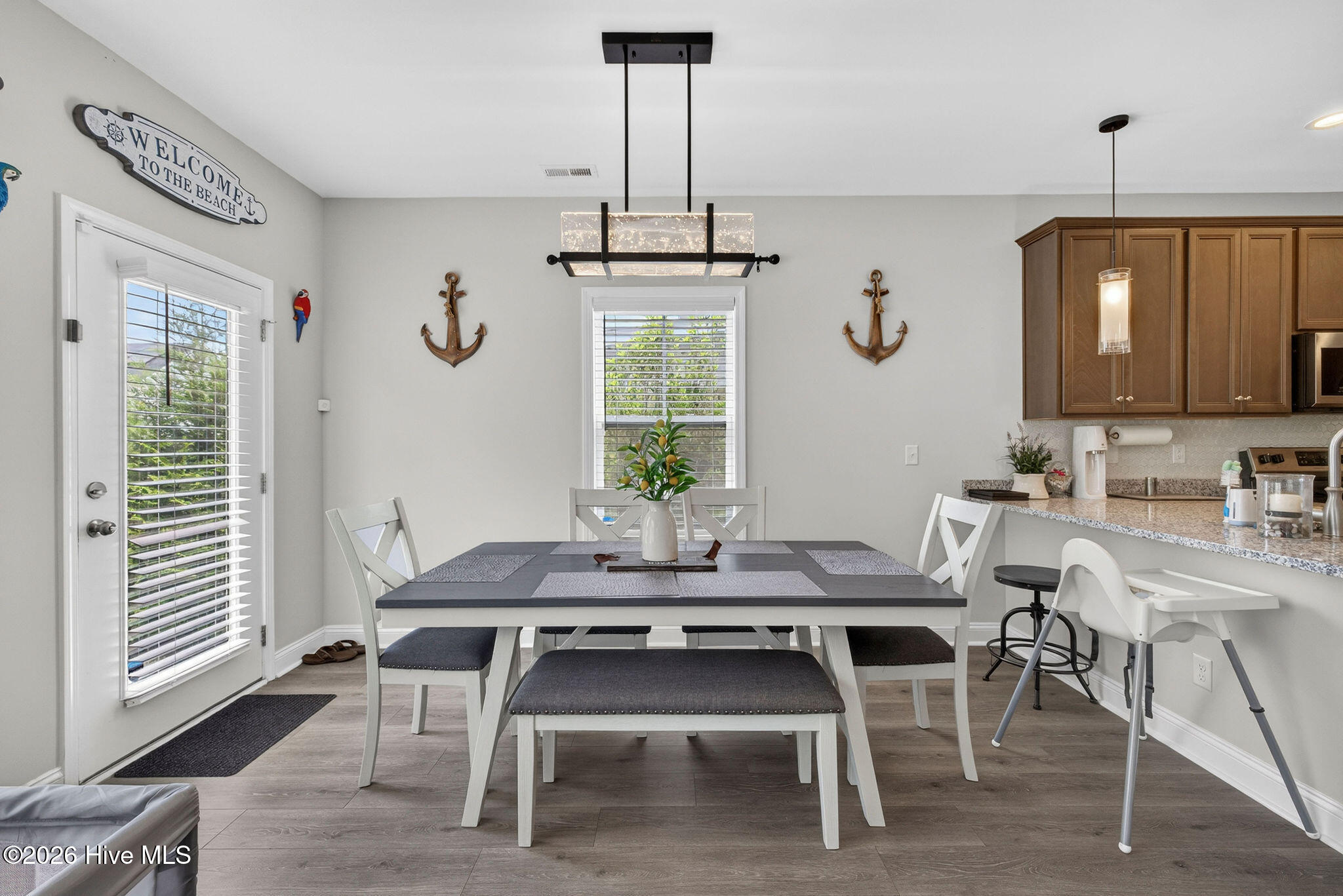 100570074 | Photo 13