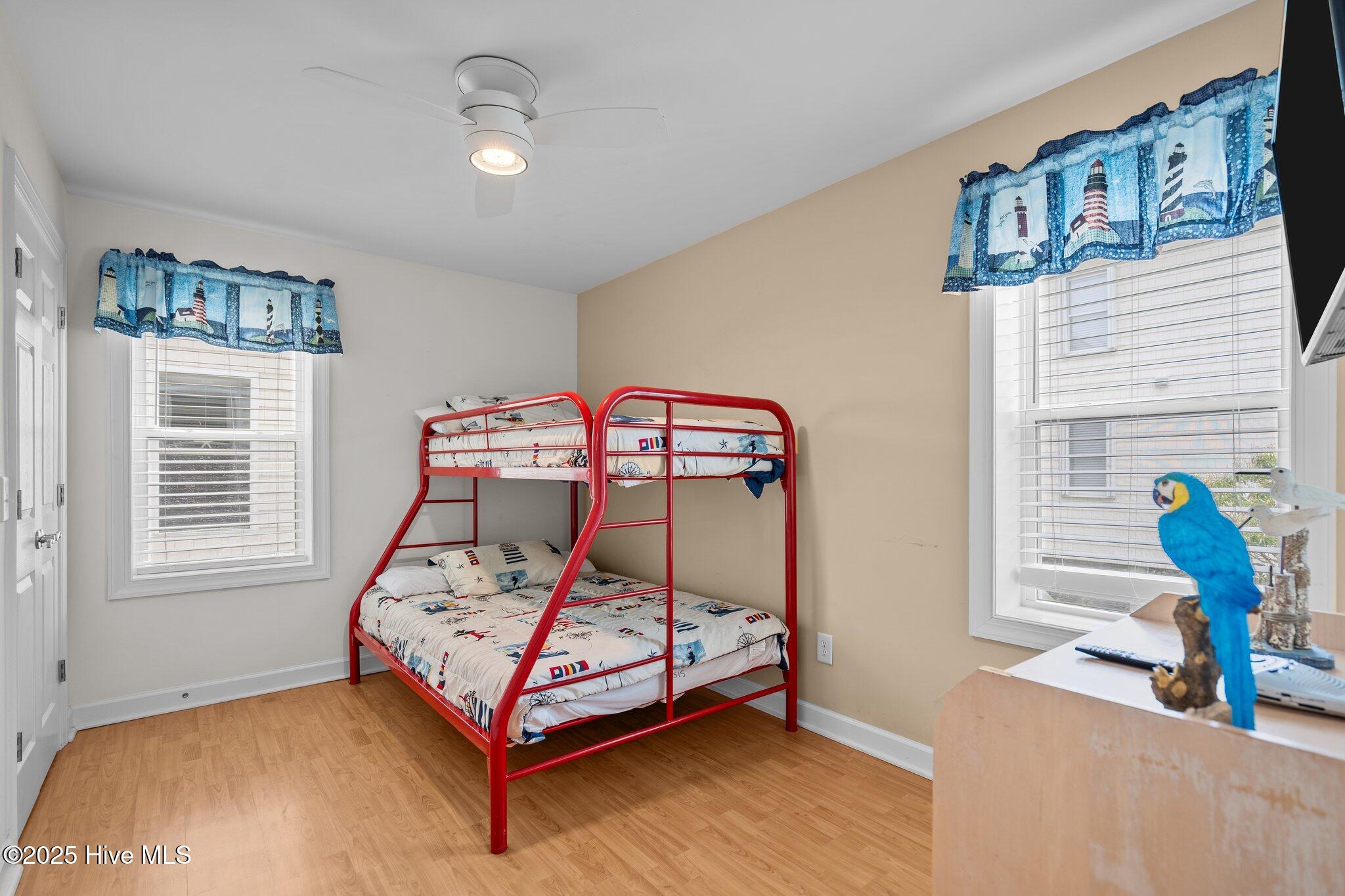 100517725 | Photo 59