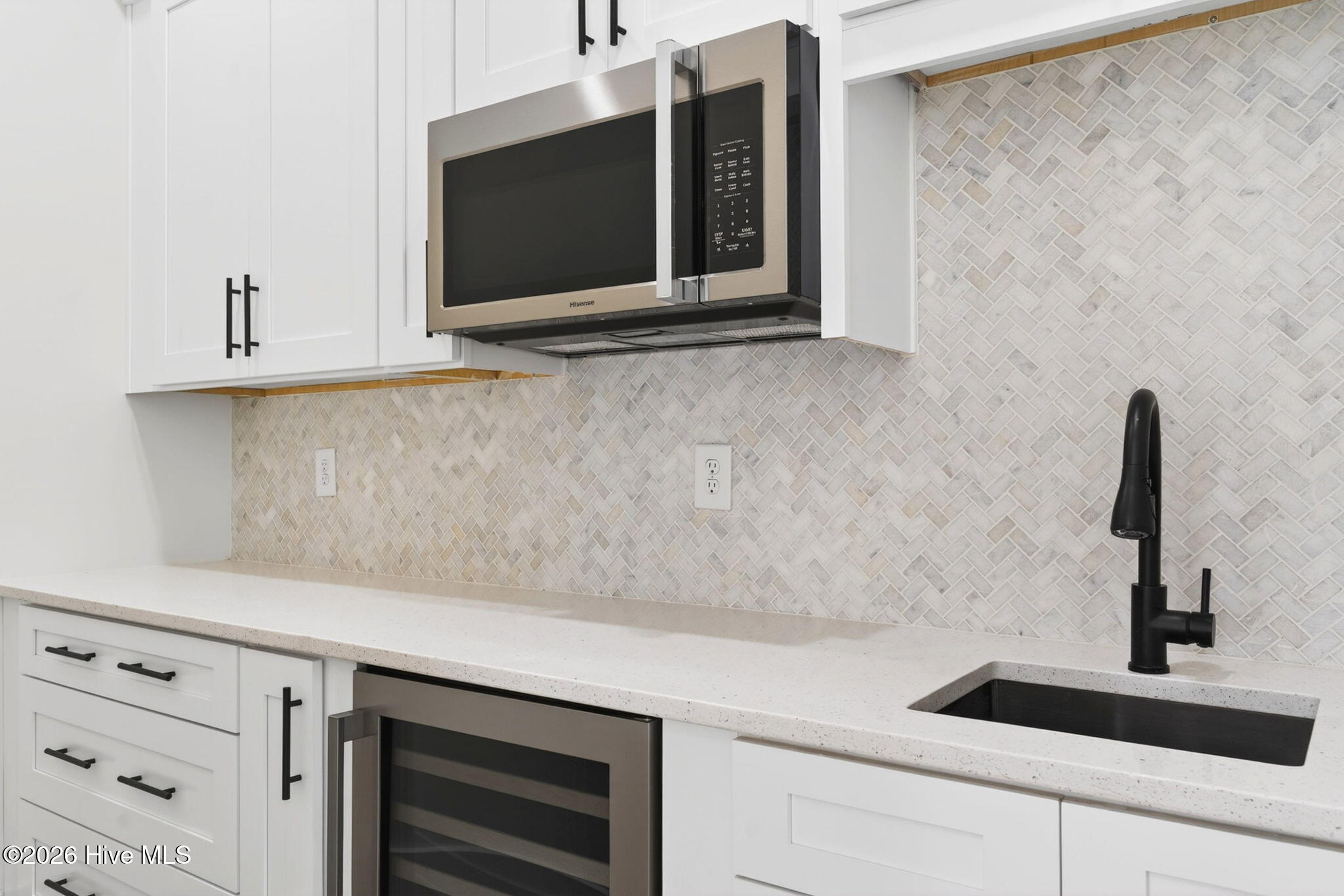 100568512 | Photo 27