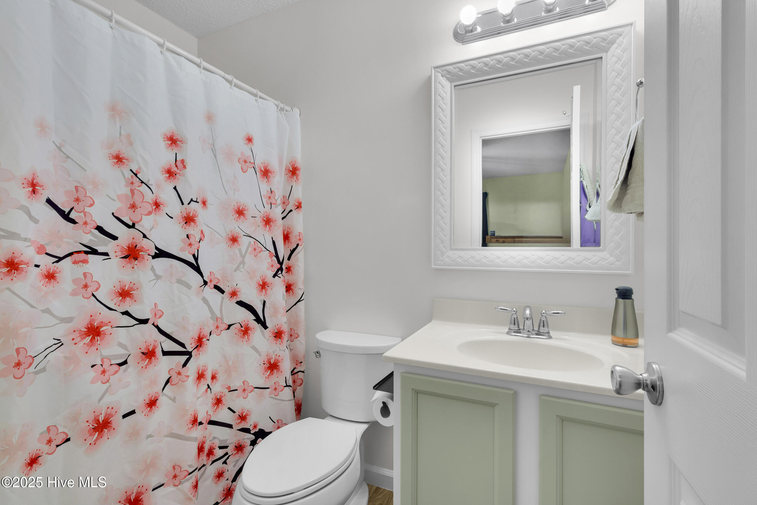 100545488 | Photo 17