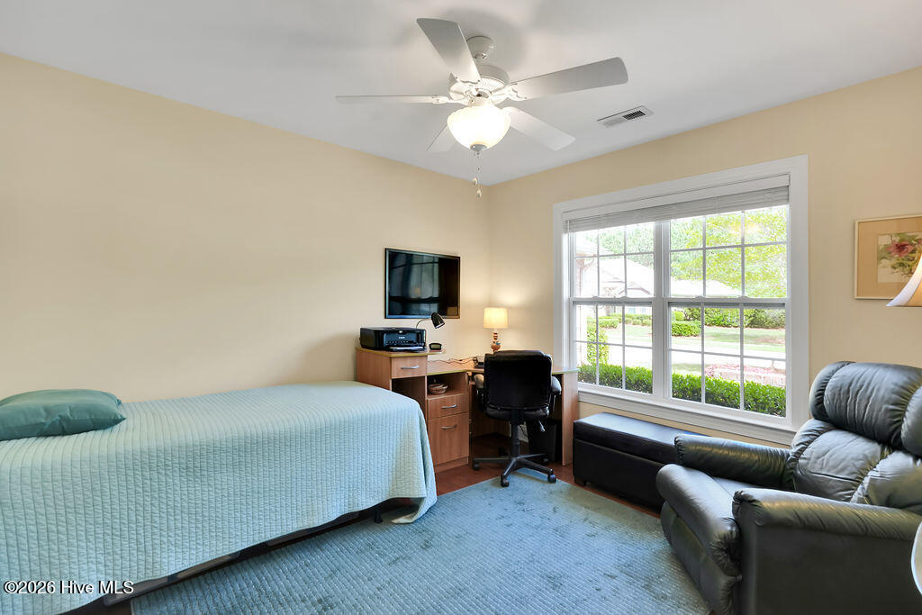 100565145 | Photo 17