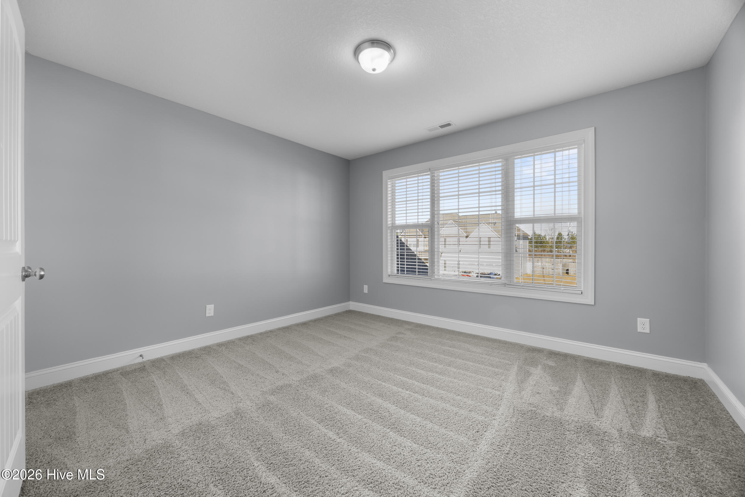 100550034 | Photo 24