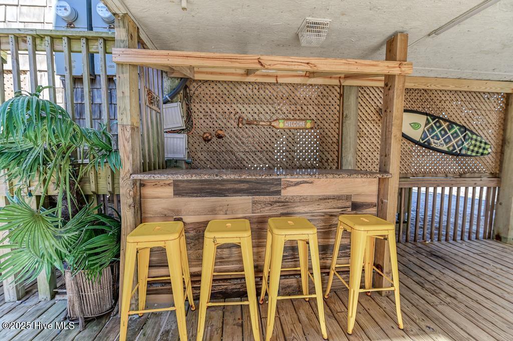 100518662 | Photo 28