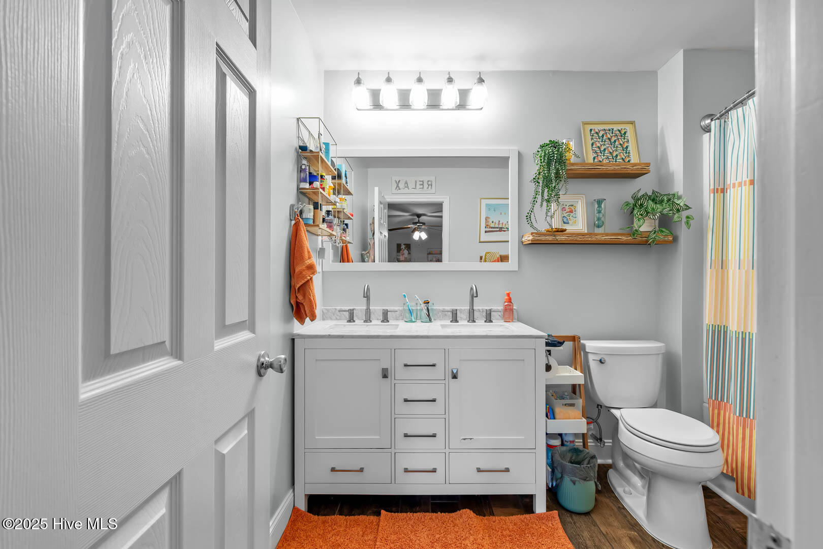 100510785 | Photo 35