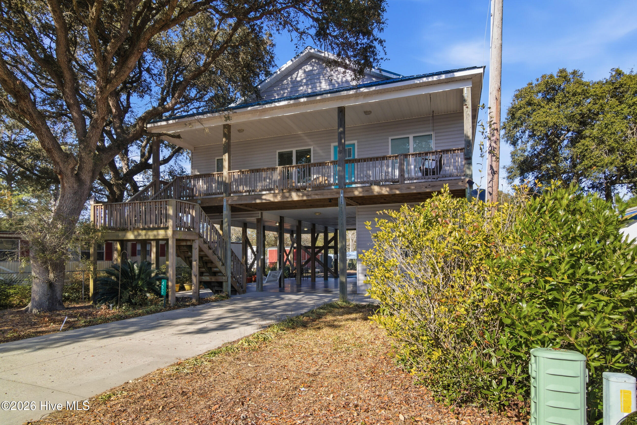 100552555 | Photo 46