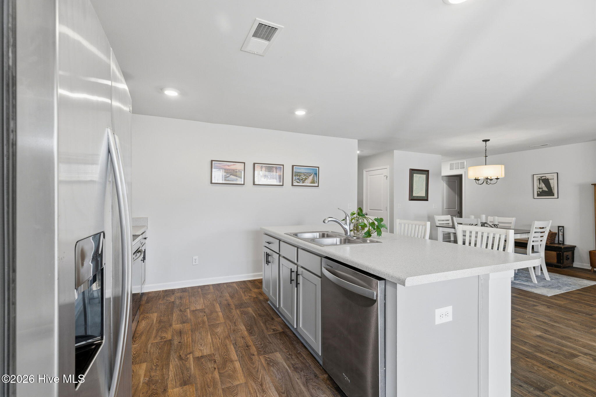 100553994 | Photo 12