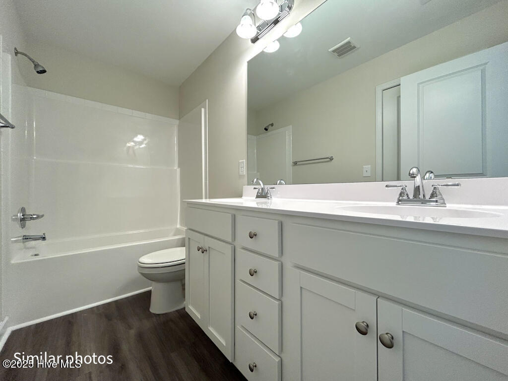 100472356 | Photo 41