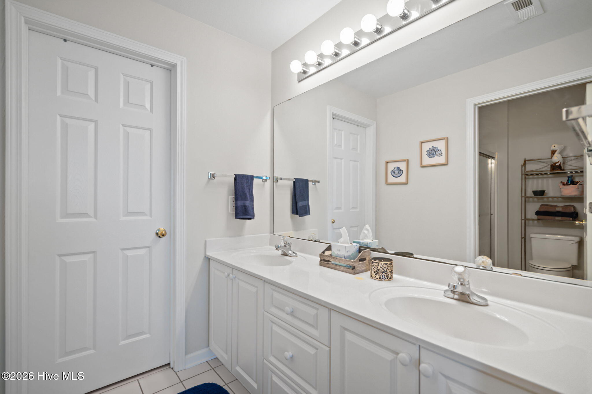 100559711 | Photo 28