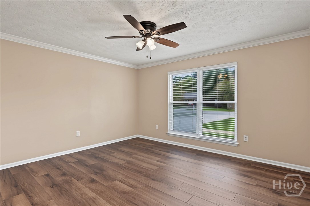 210 Treasure Loop