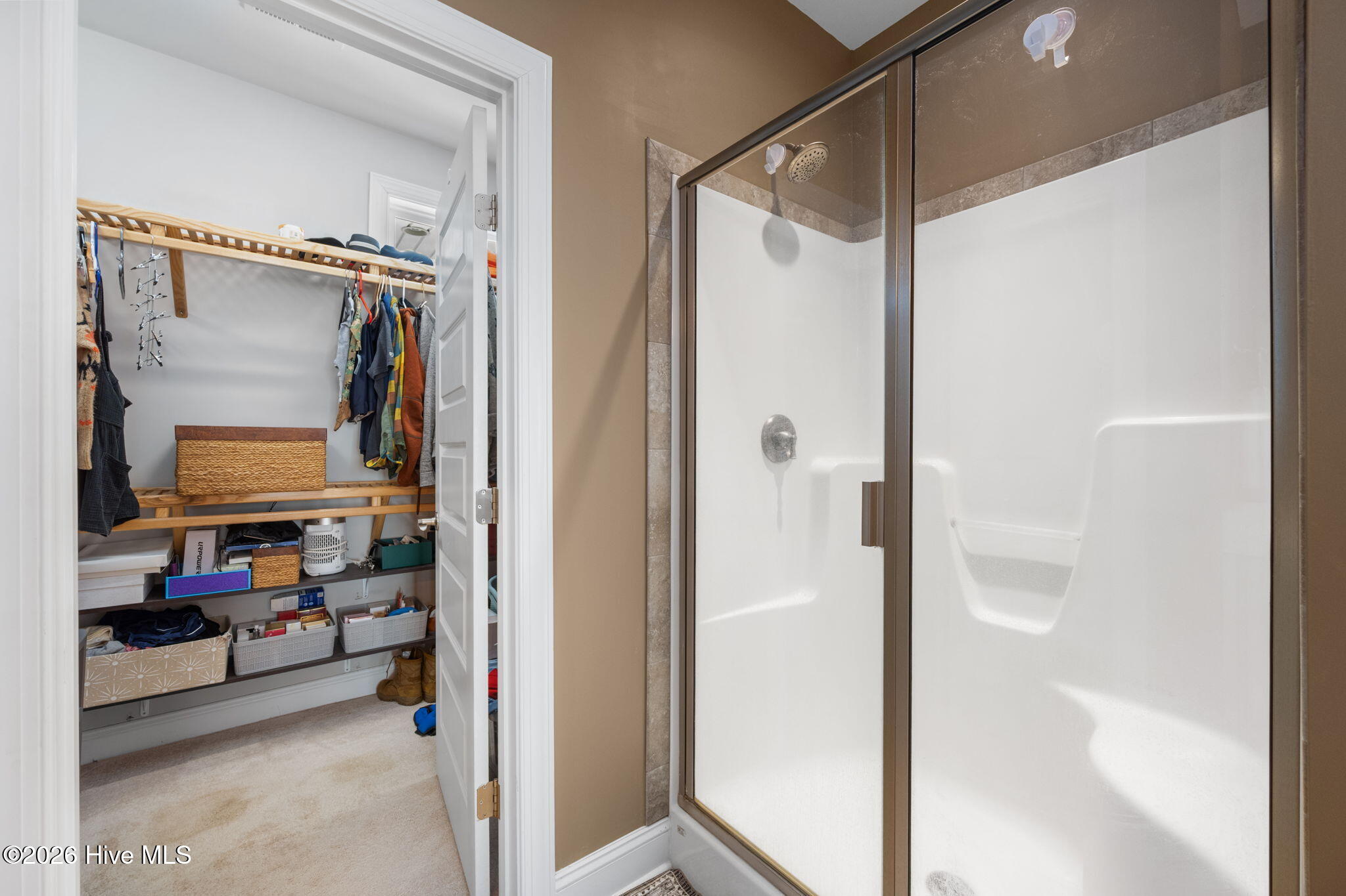 100553408 | Photo 23