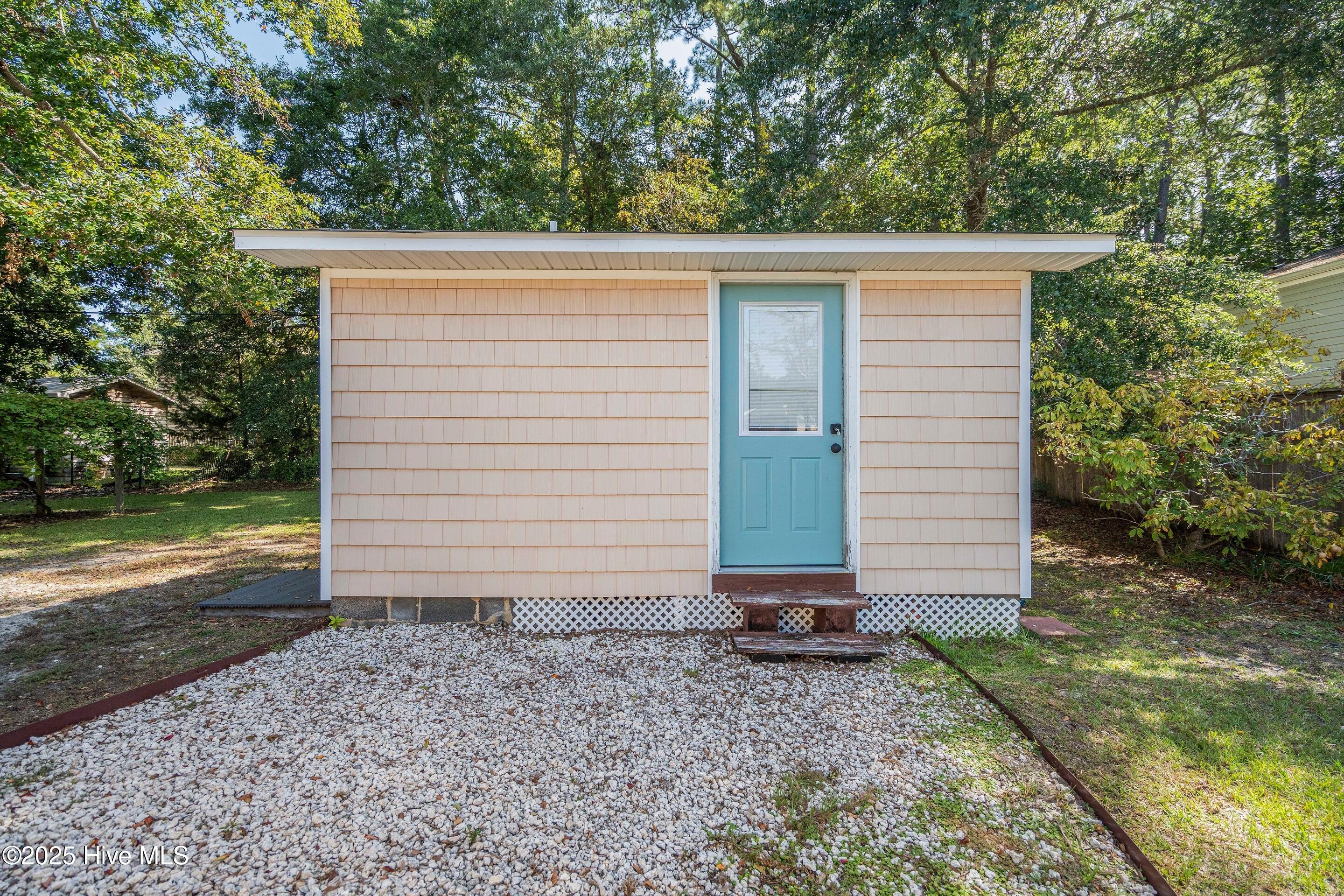 100535367 | Photo 17