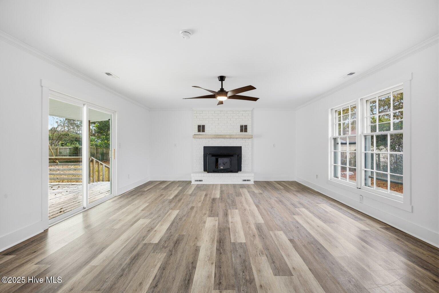 100543784 | Photo 21