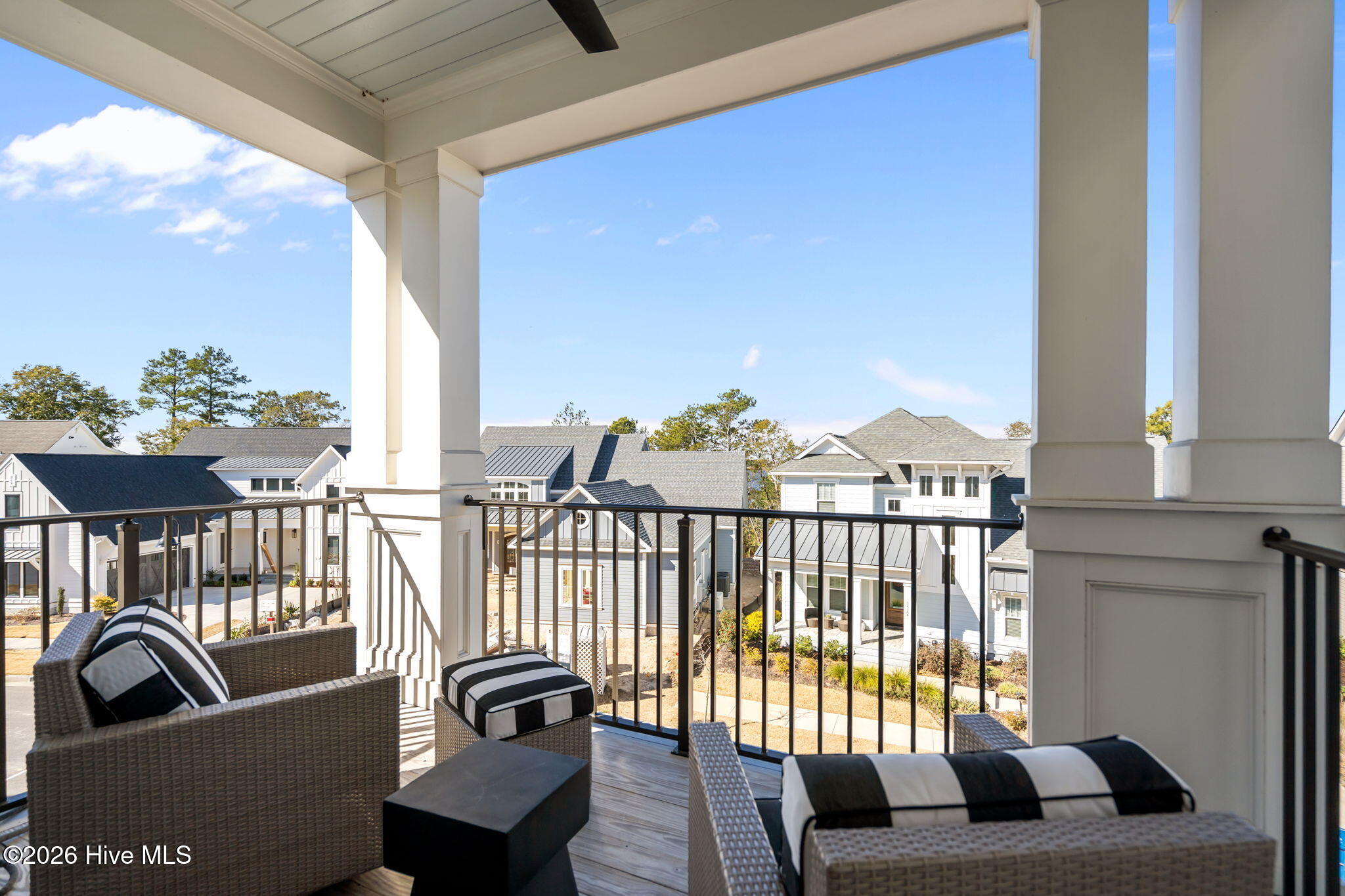 100552762 | Photo 41