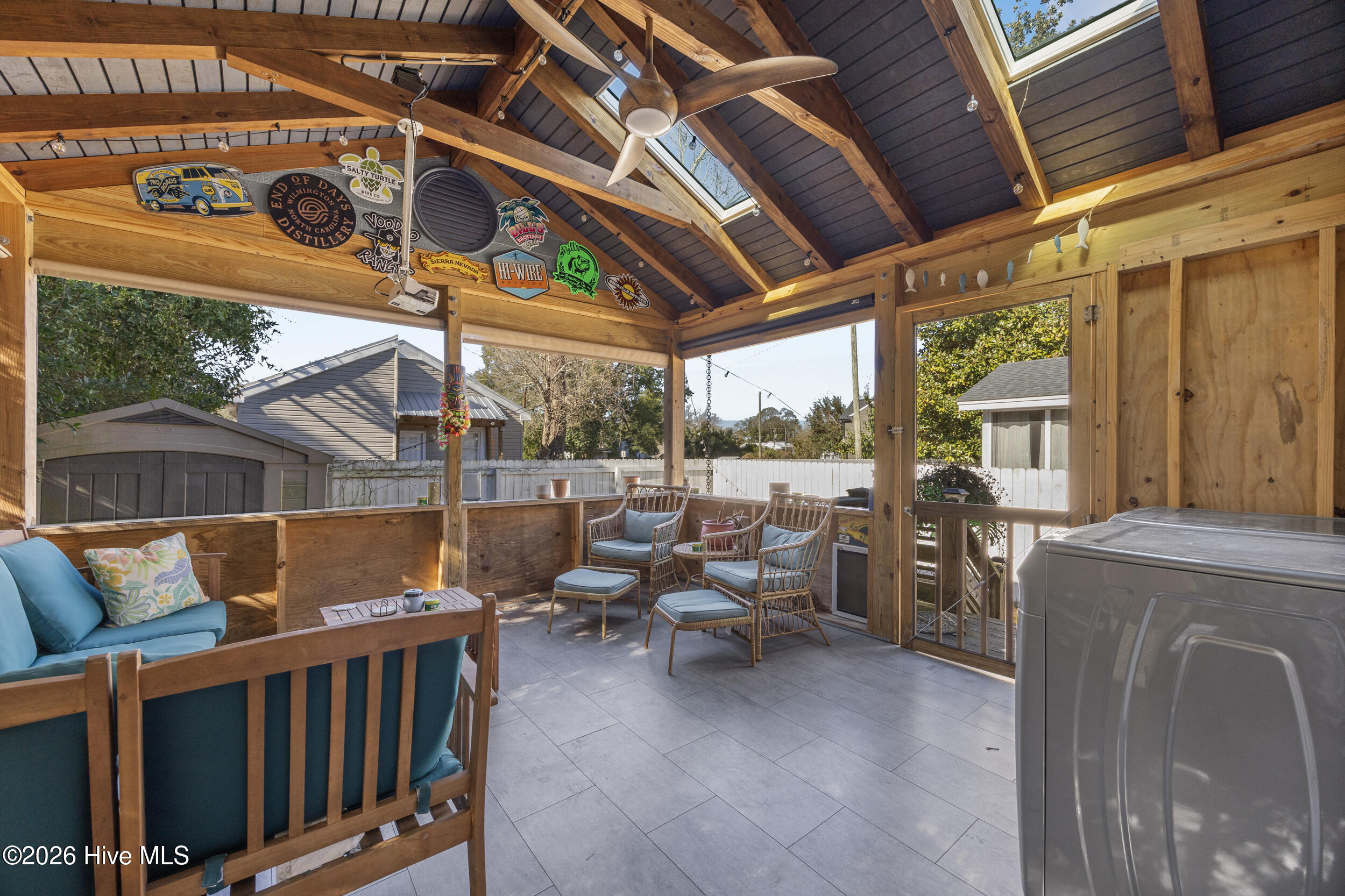 100552854 | Photo 29