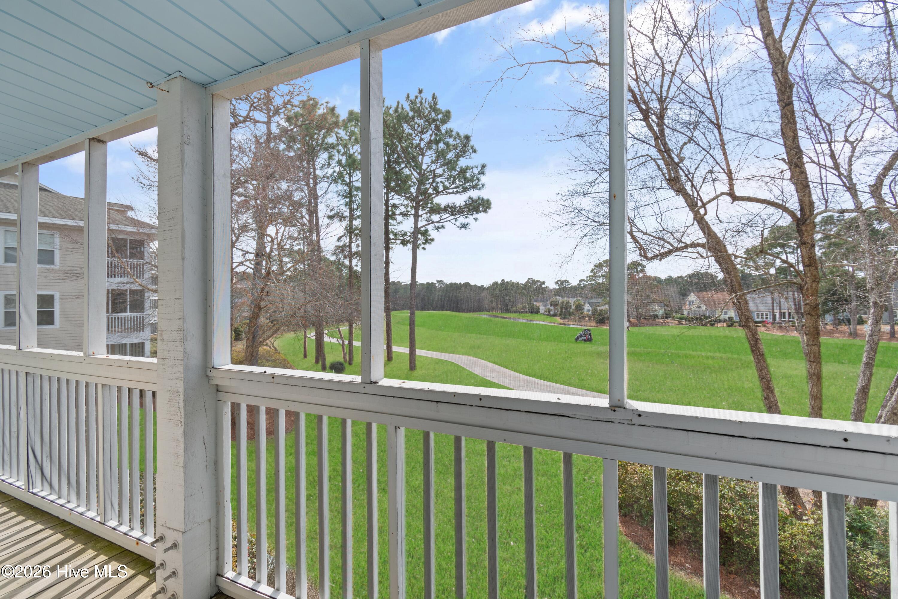 100558329 | Photo 33