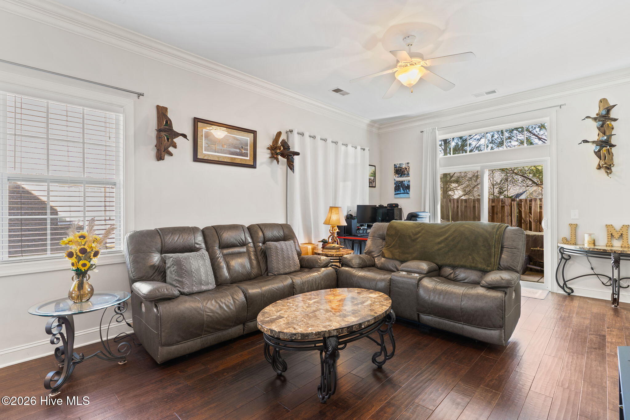 100561470 | Photo 14