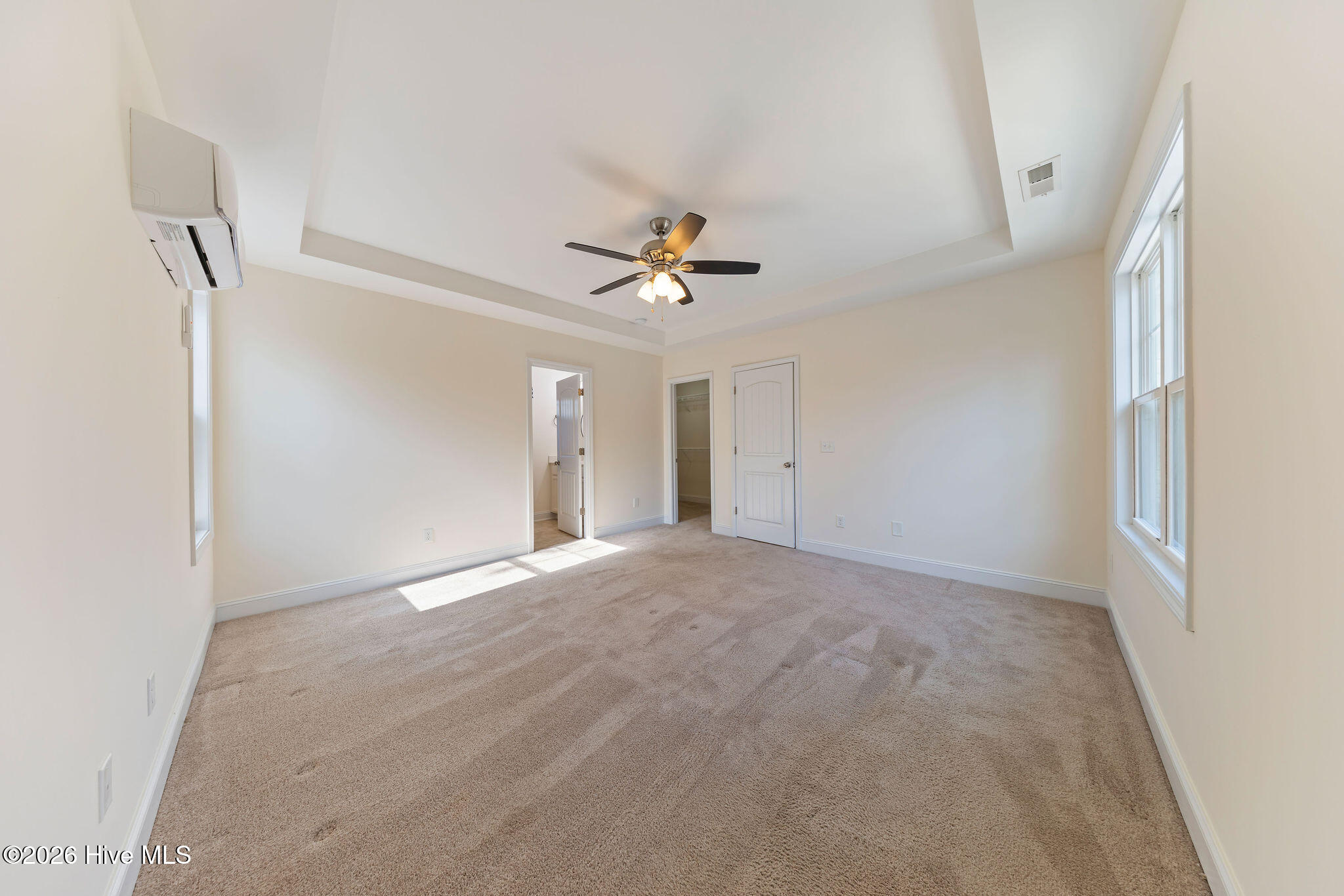 100548283 | Photo 17