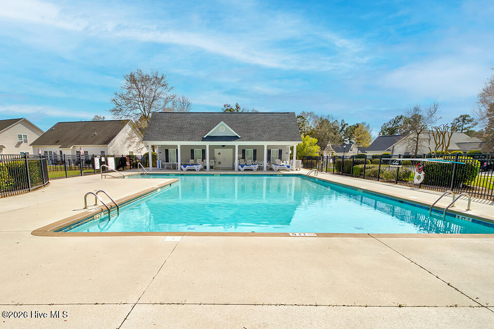 100562177 | Photo 25