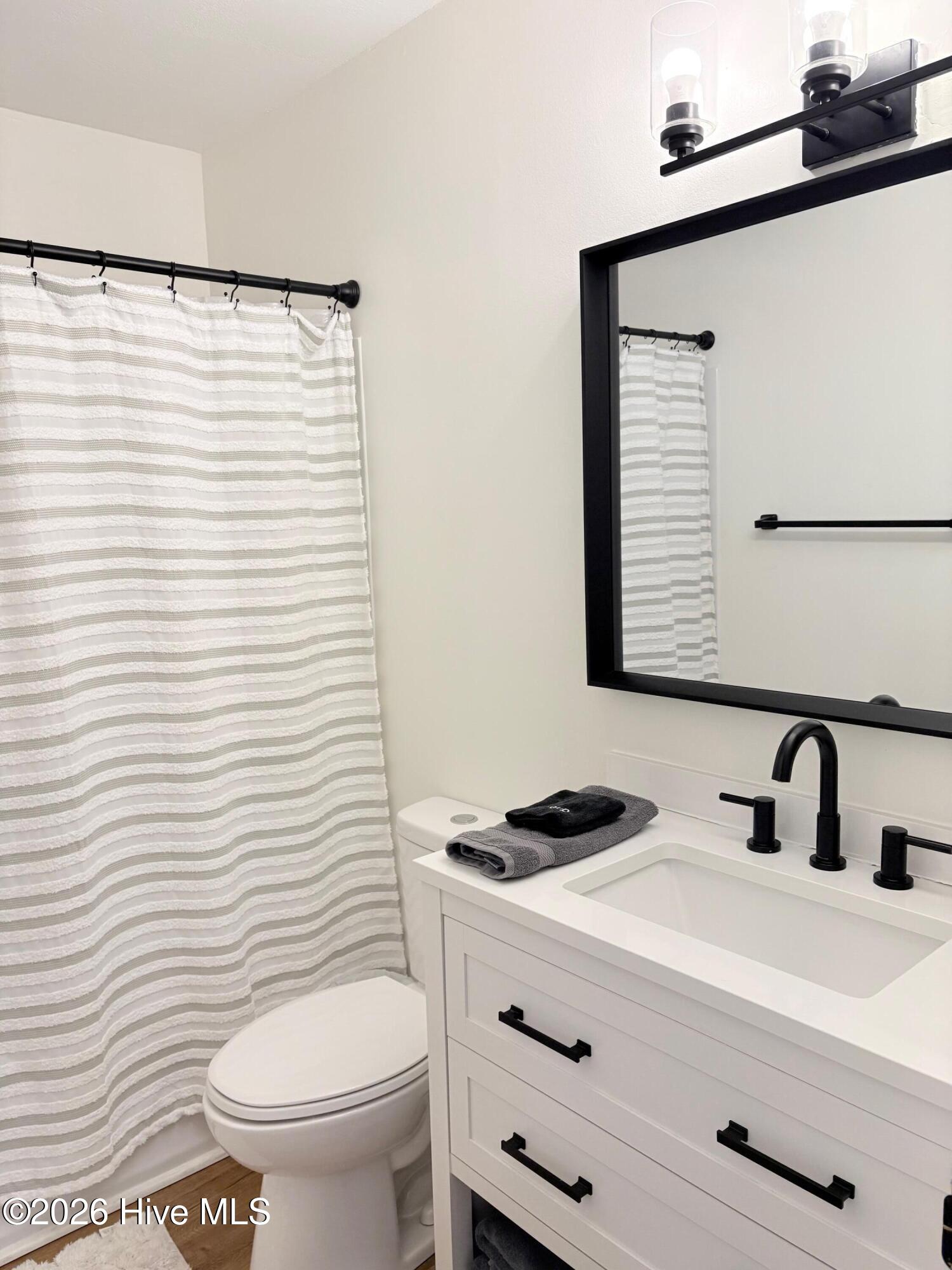 100559102 | Photo 48