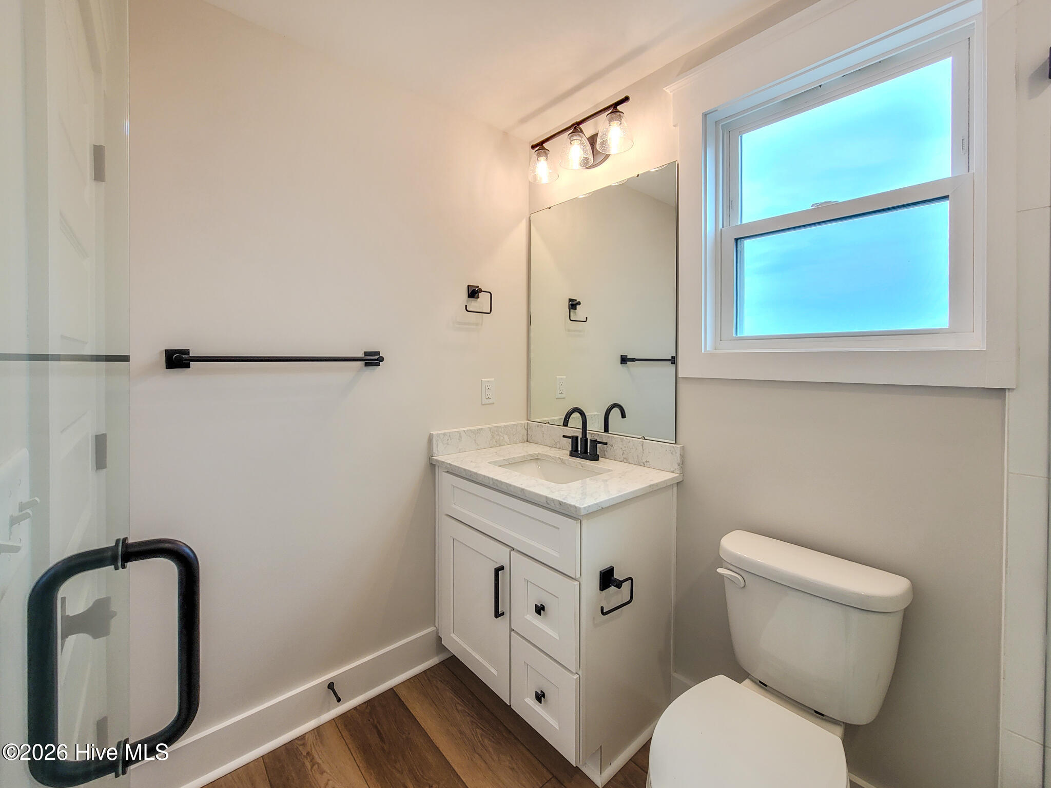 100553641 | Photo 19