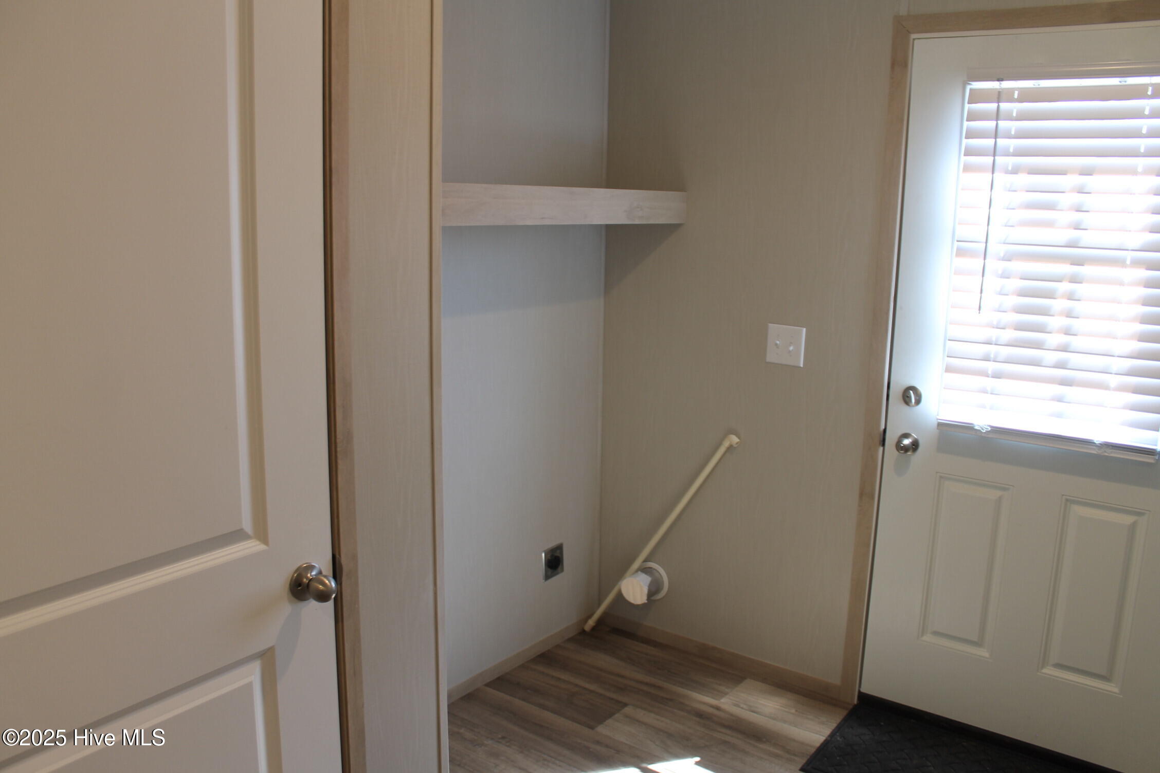 100528403 | Photo 41