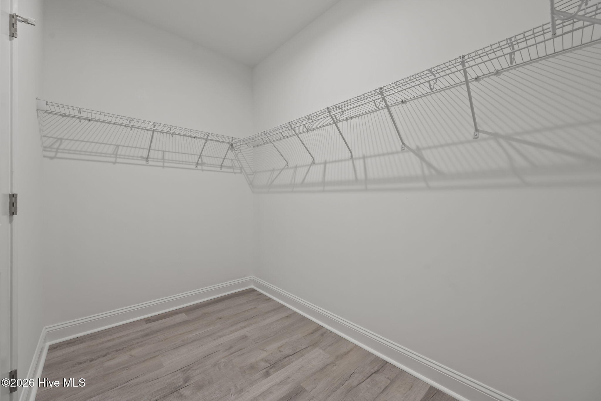 100550226 | Photo 17