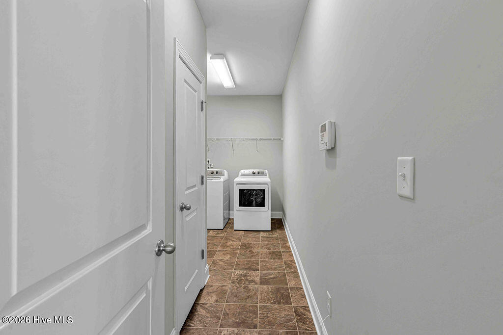 100566464 | Photo 20