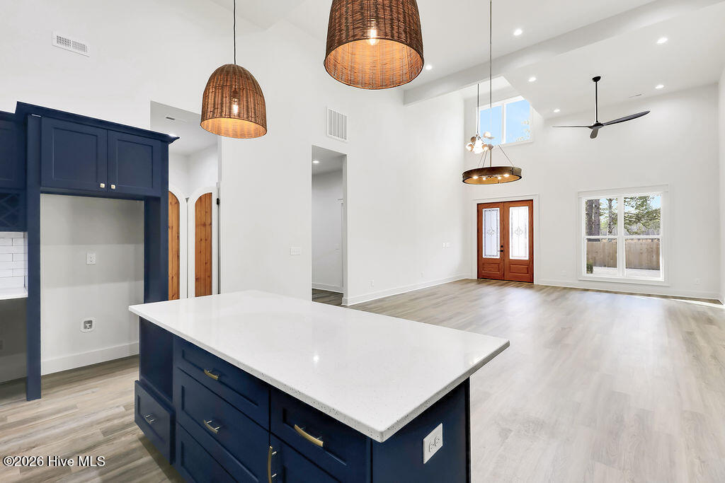 100550907 | Photo 11