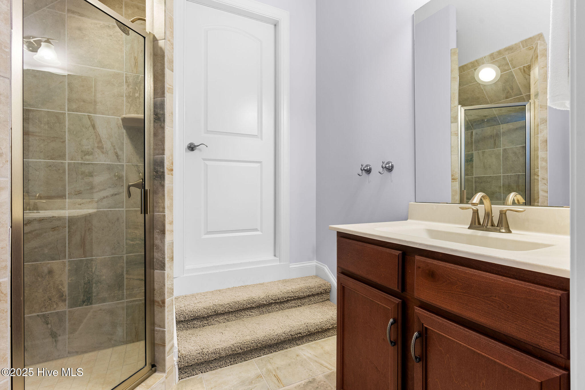 100518693 | Photo 39