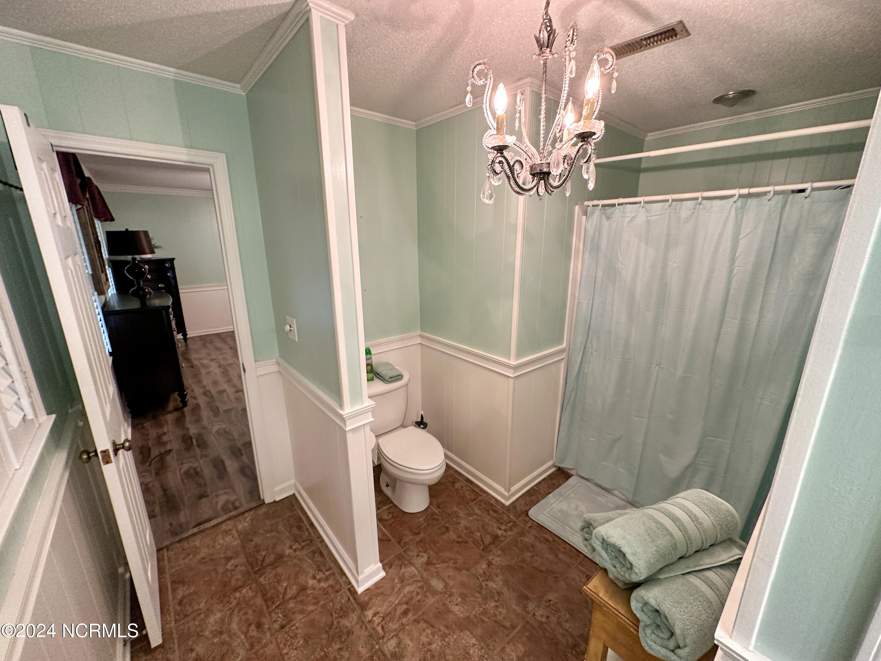 100558799 | Photo 34