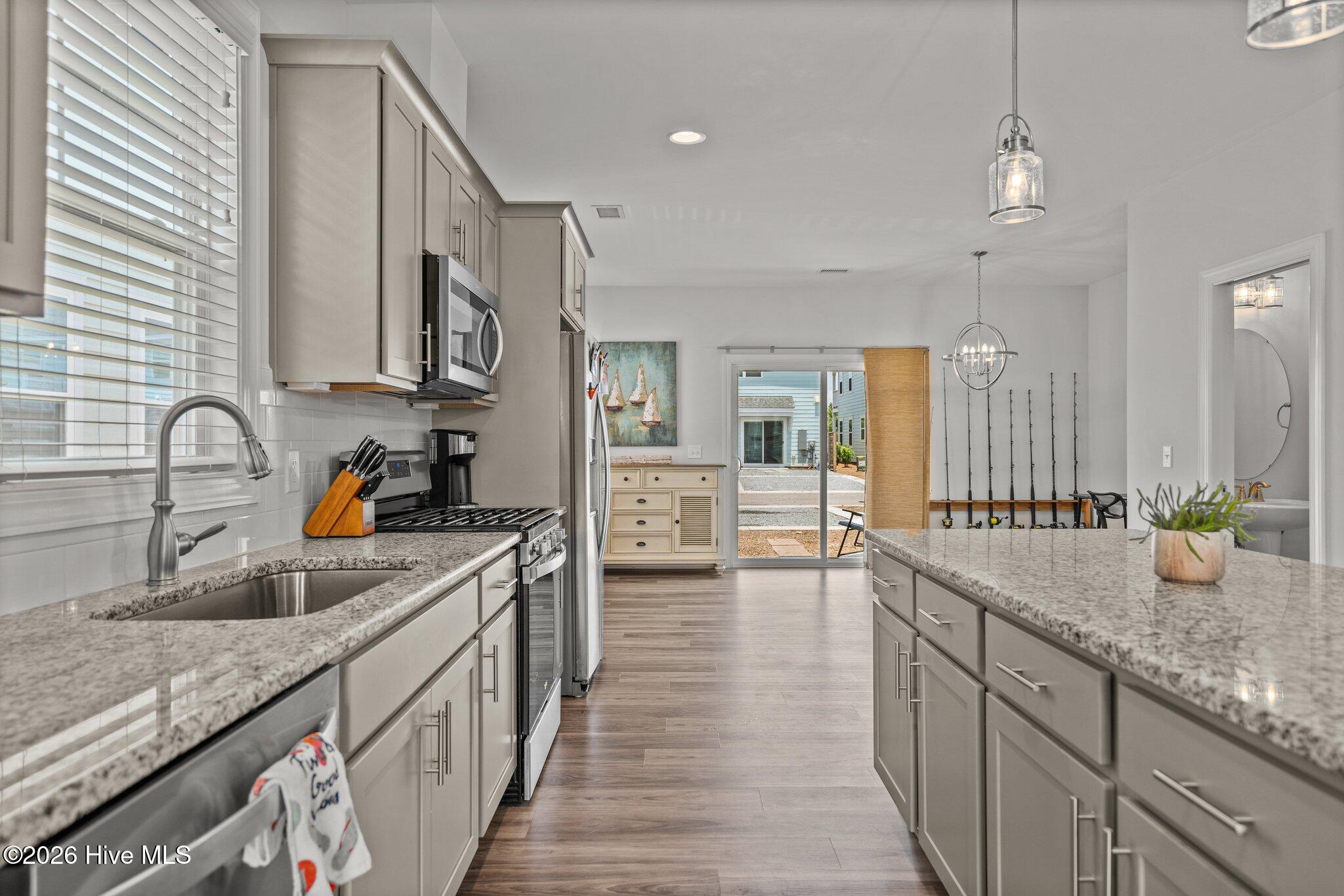 100554232 | Photo 10