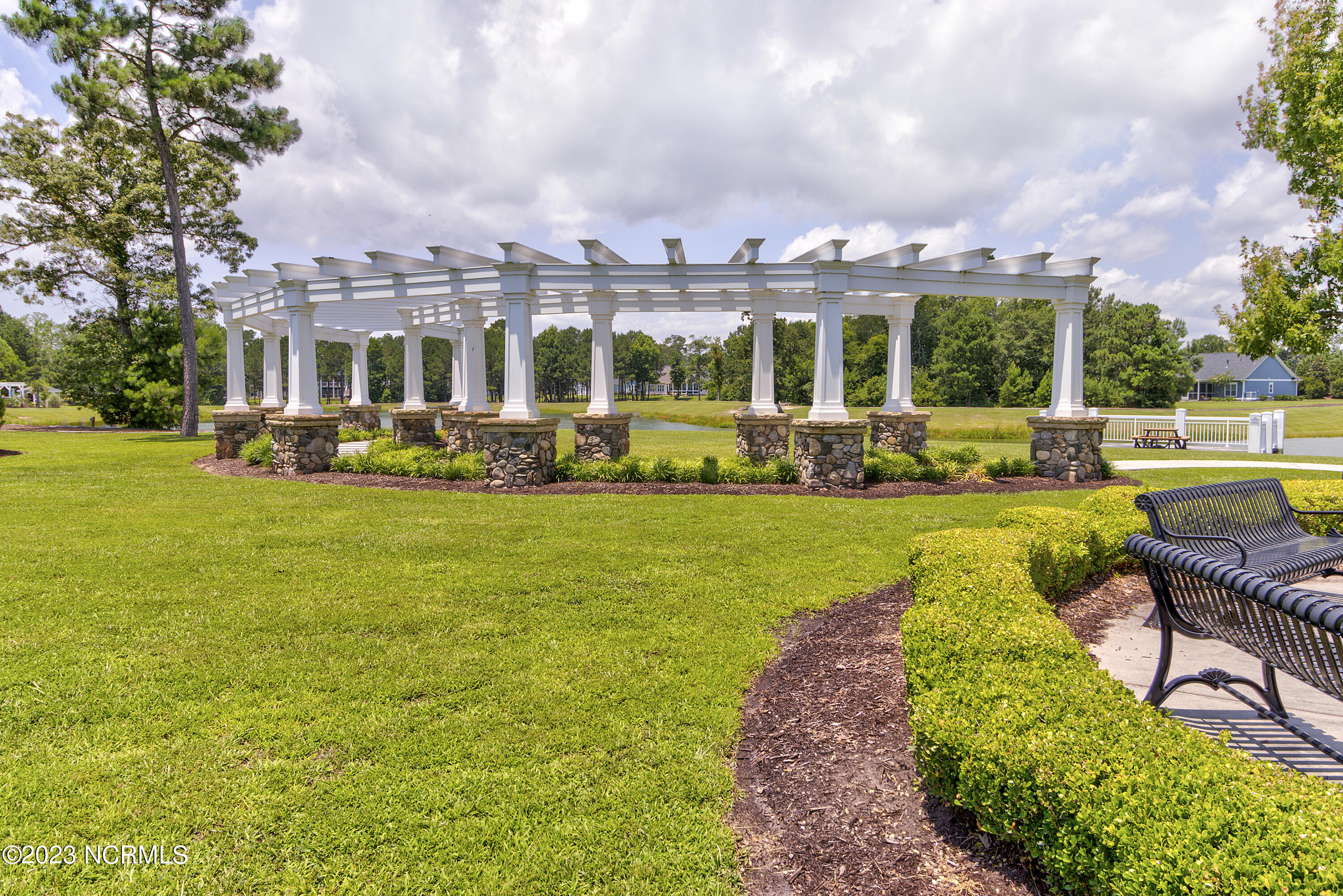 100562014 | Photo 27