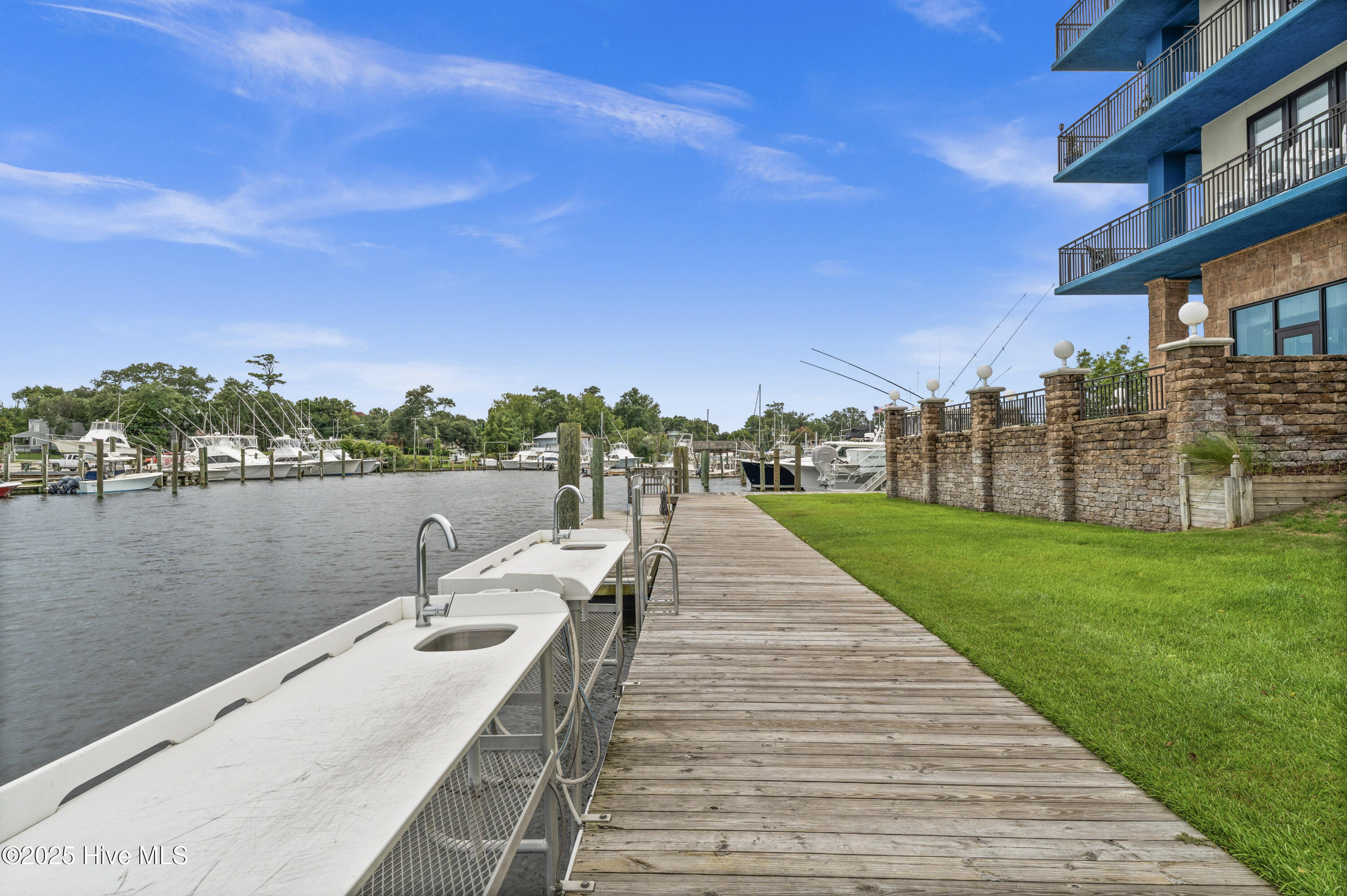 4425 Arendell Street 609,Morehead City