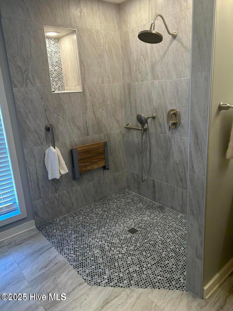 100529389 | Photo 44