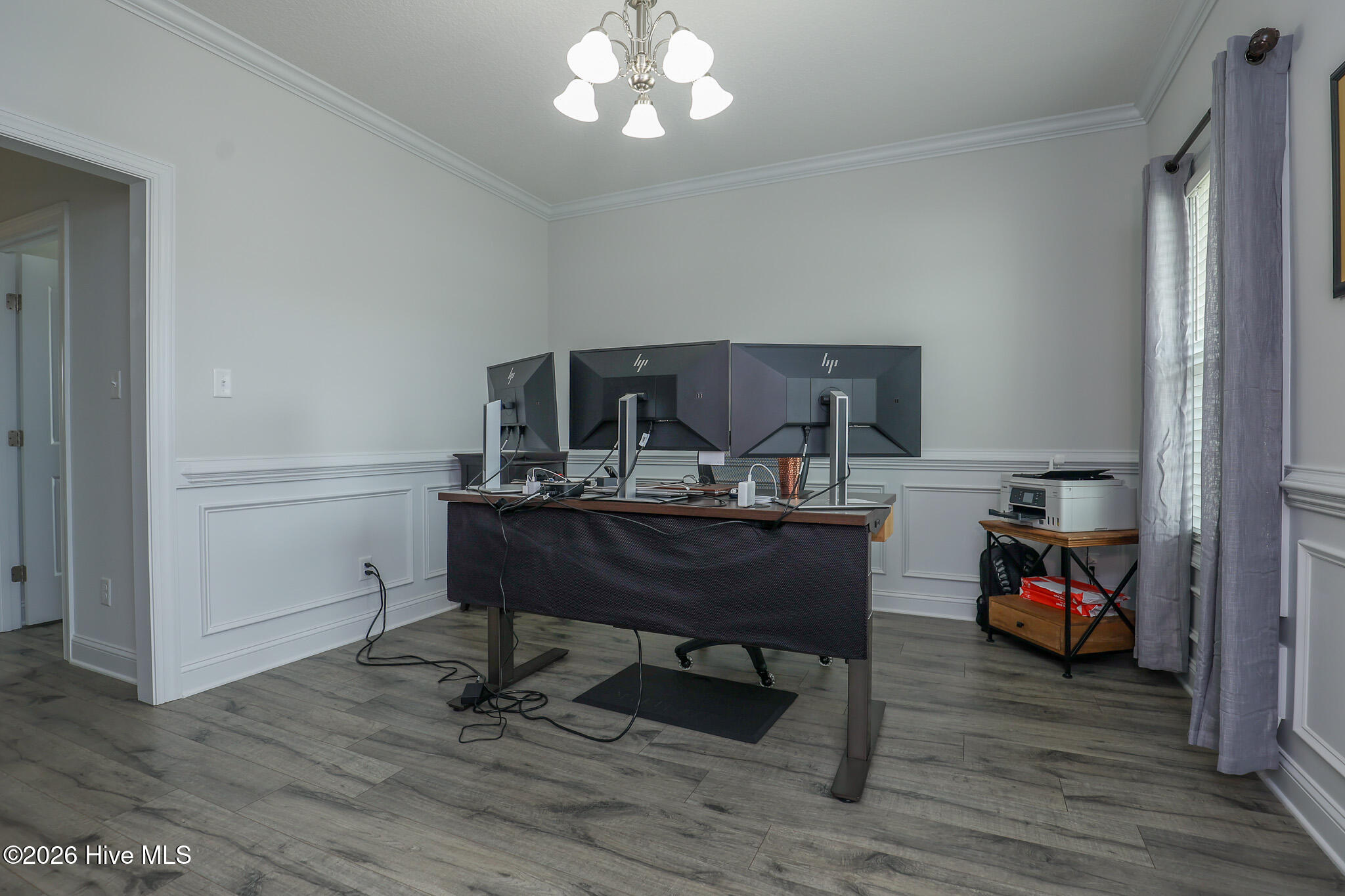 100566791 | Photo 15