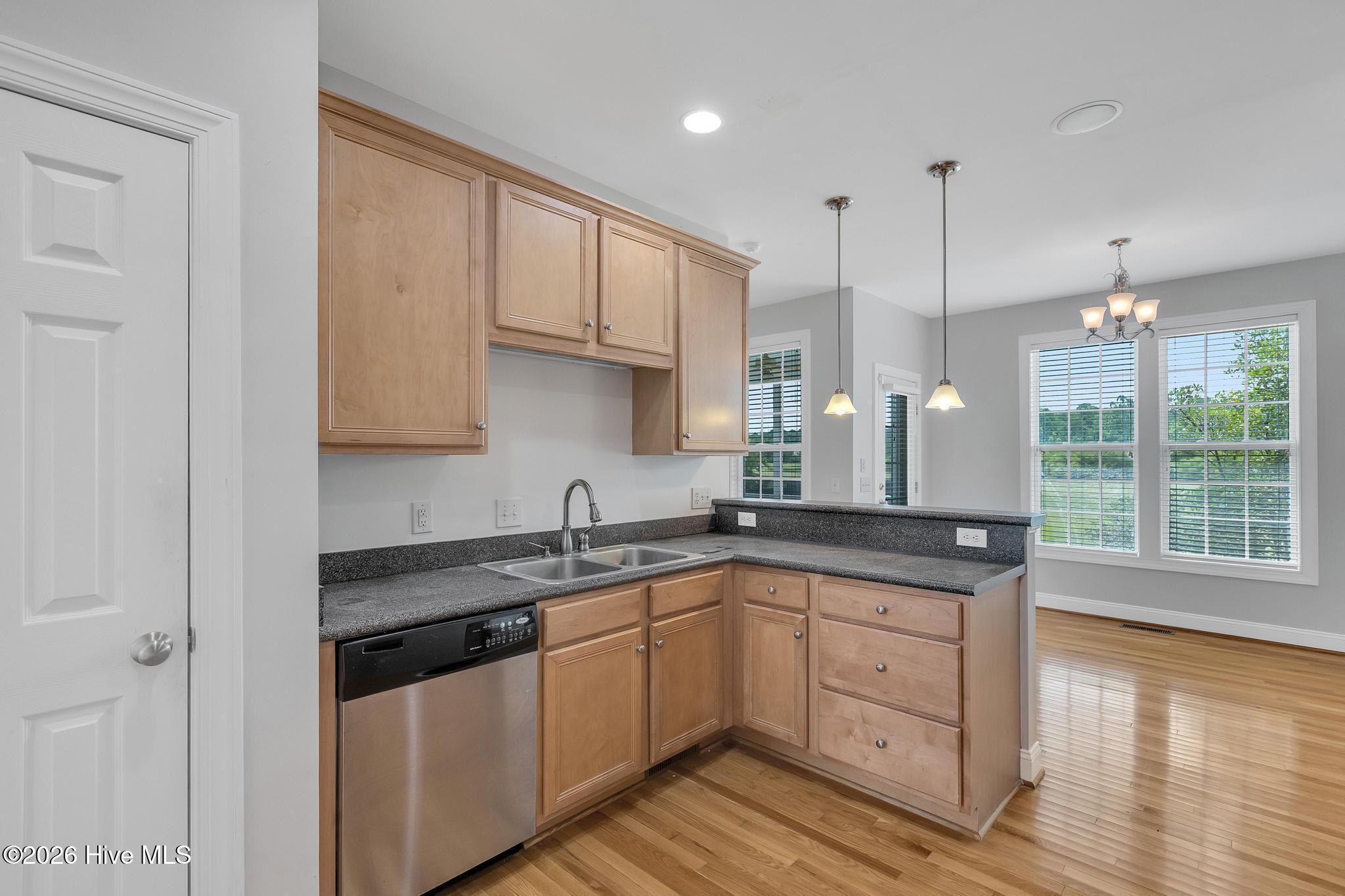 417 Meadowland Circle,Maple Hill