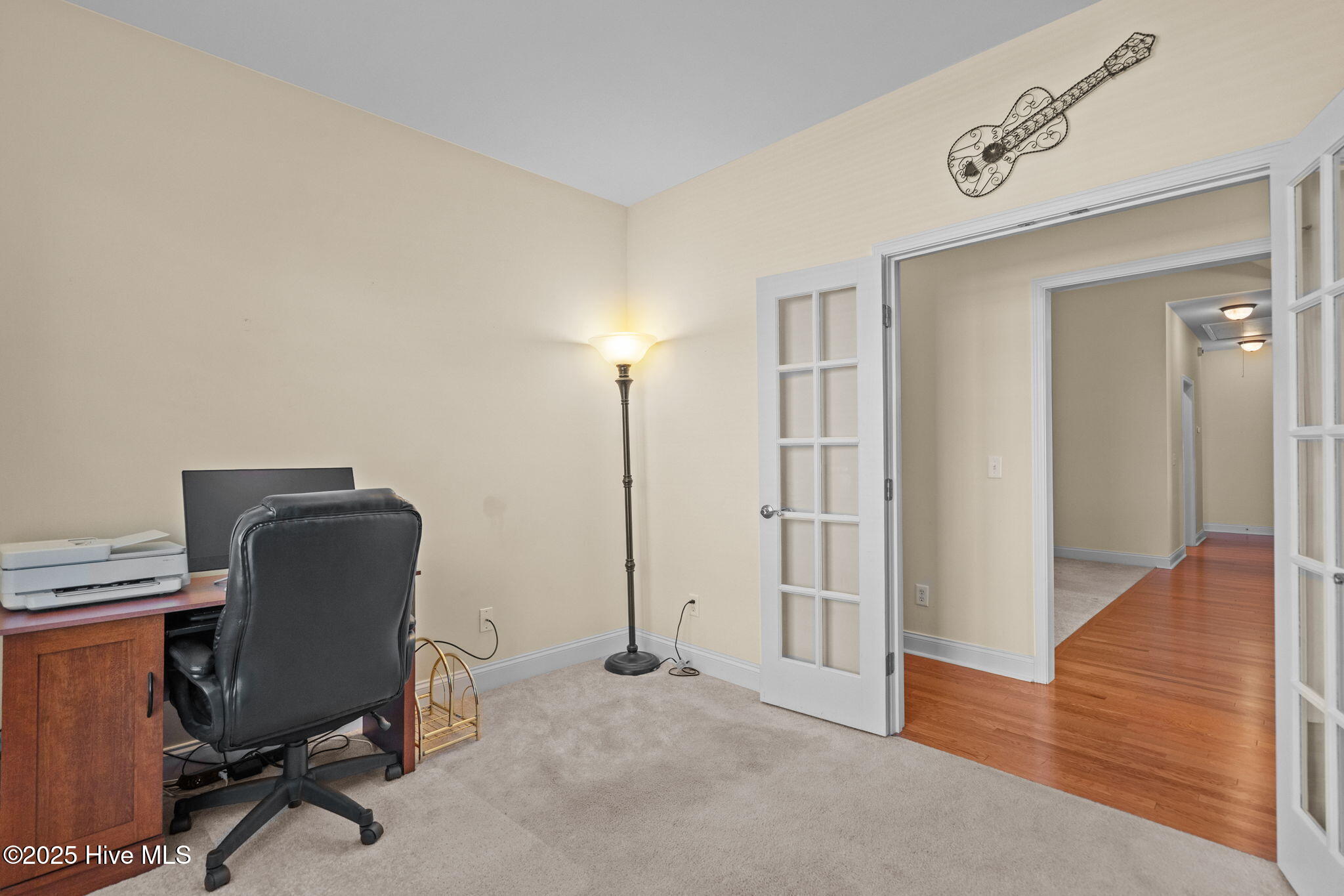 100525755 | Photo 33