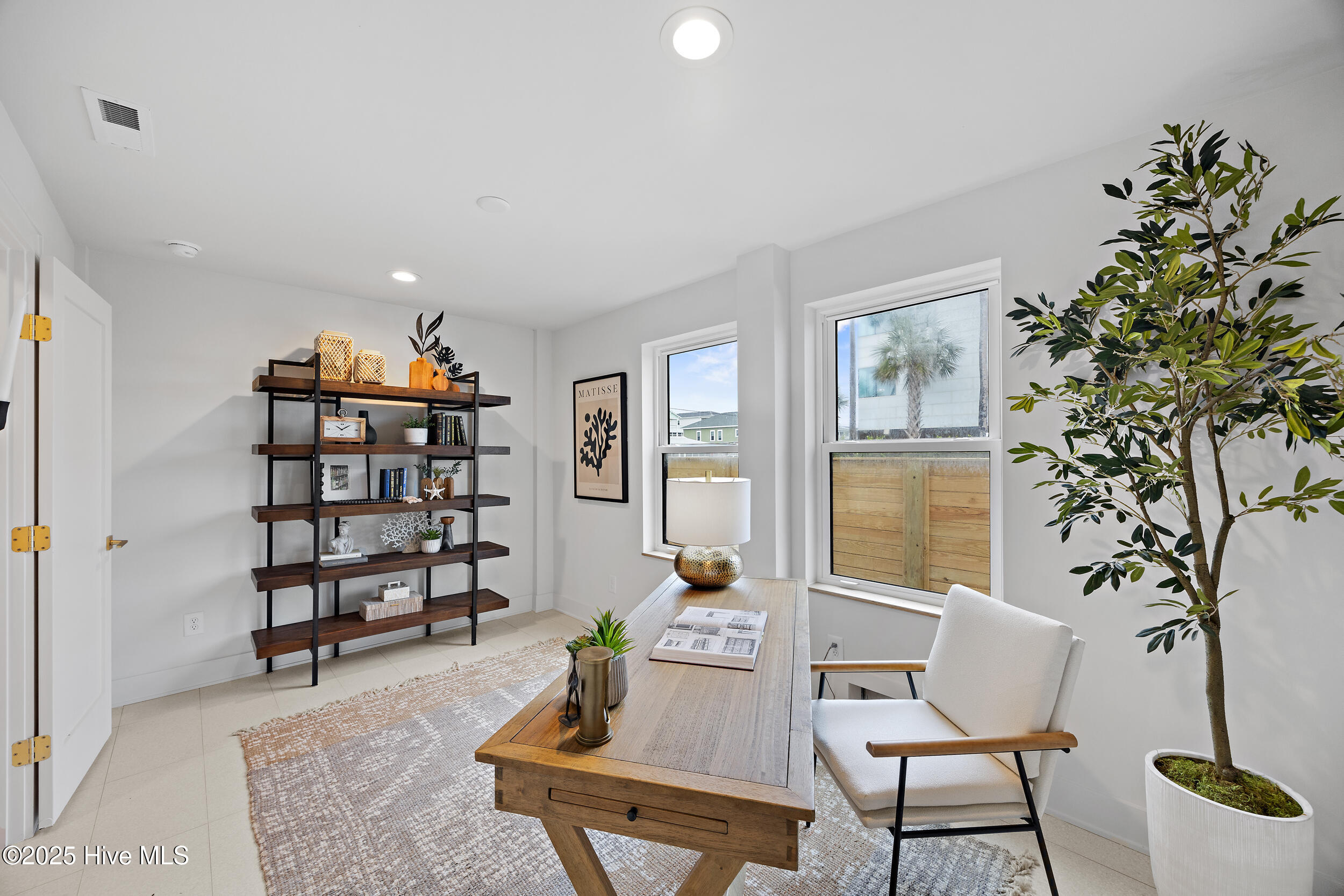 100517468 | Photo 51