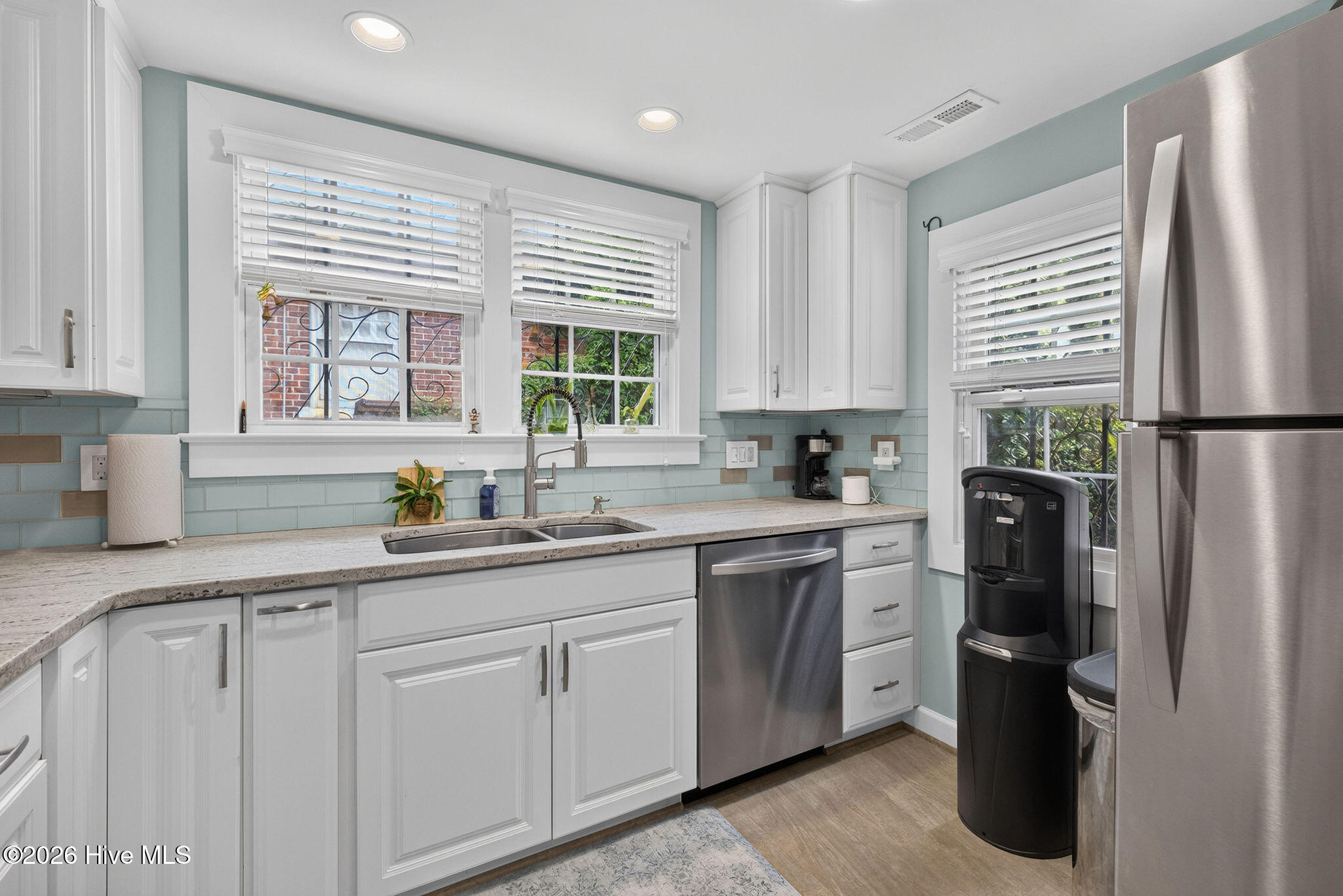 Fully updated kitchen with plenty of cabinets and storage