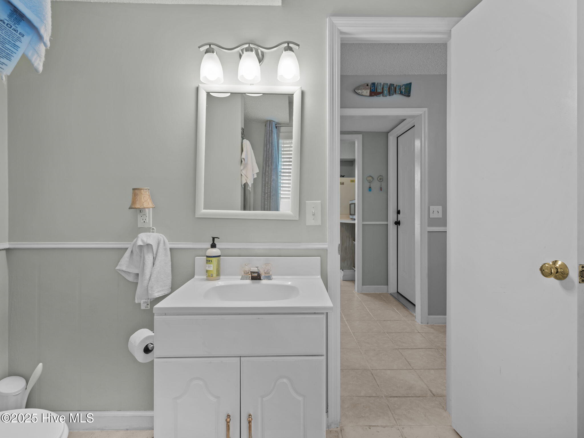 100537997 | Photo 41