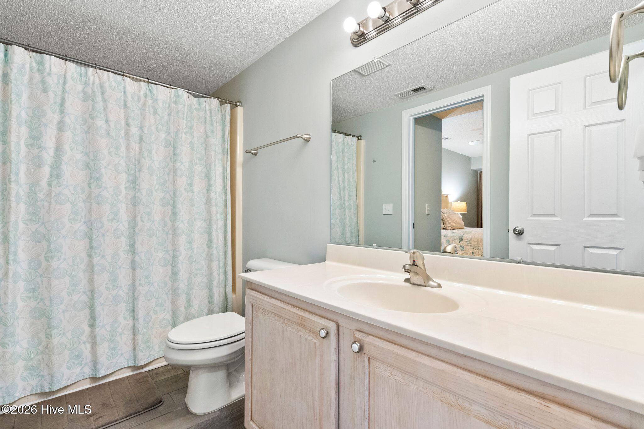 100551504 | Photo 21