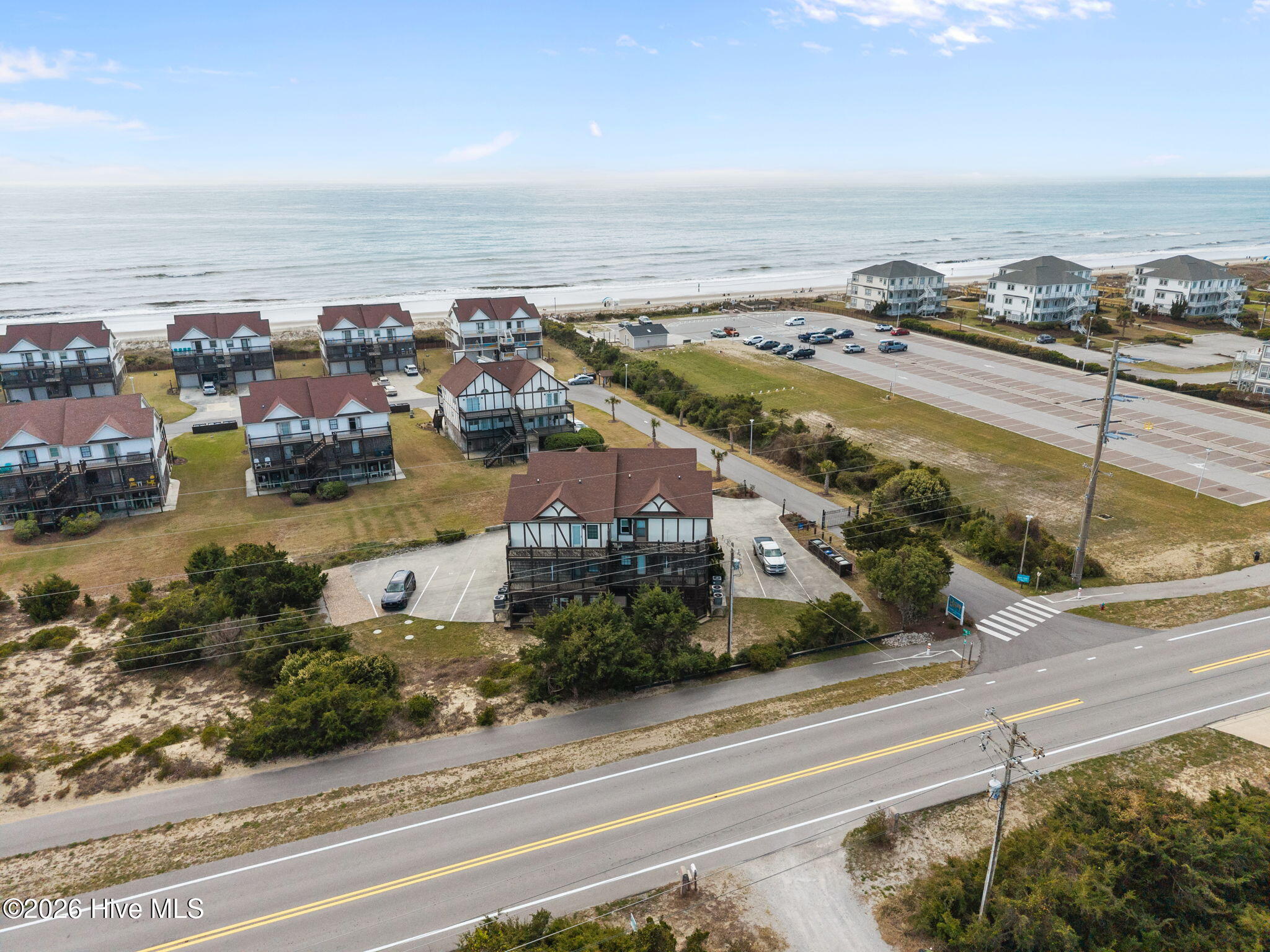 100563759 | Photo 35